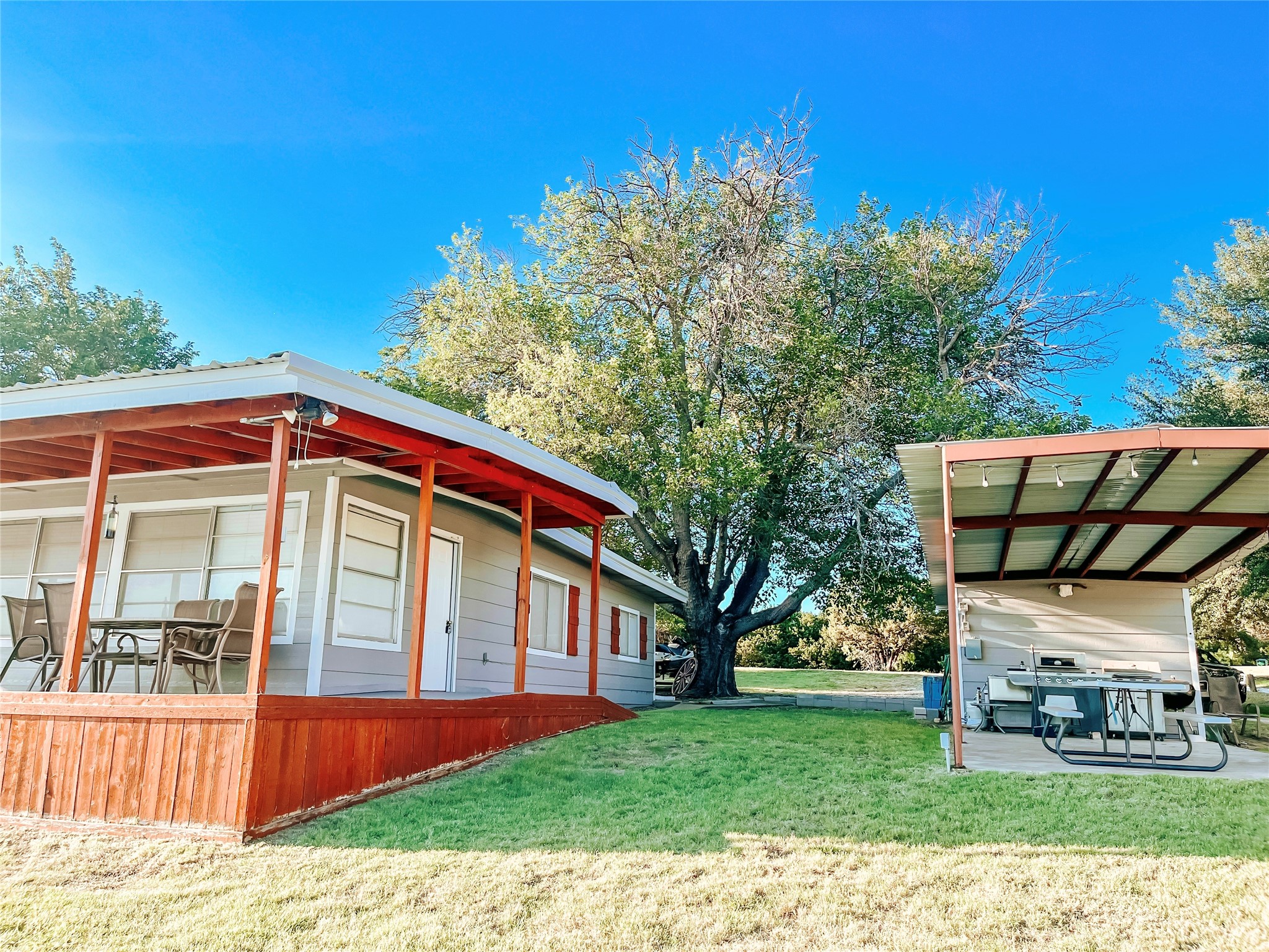 2037 Harris Drive Graford TX 76449