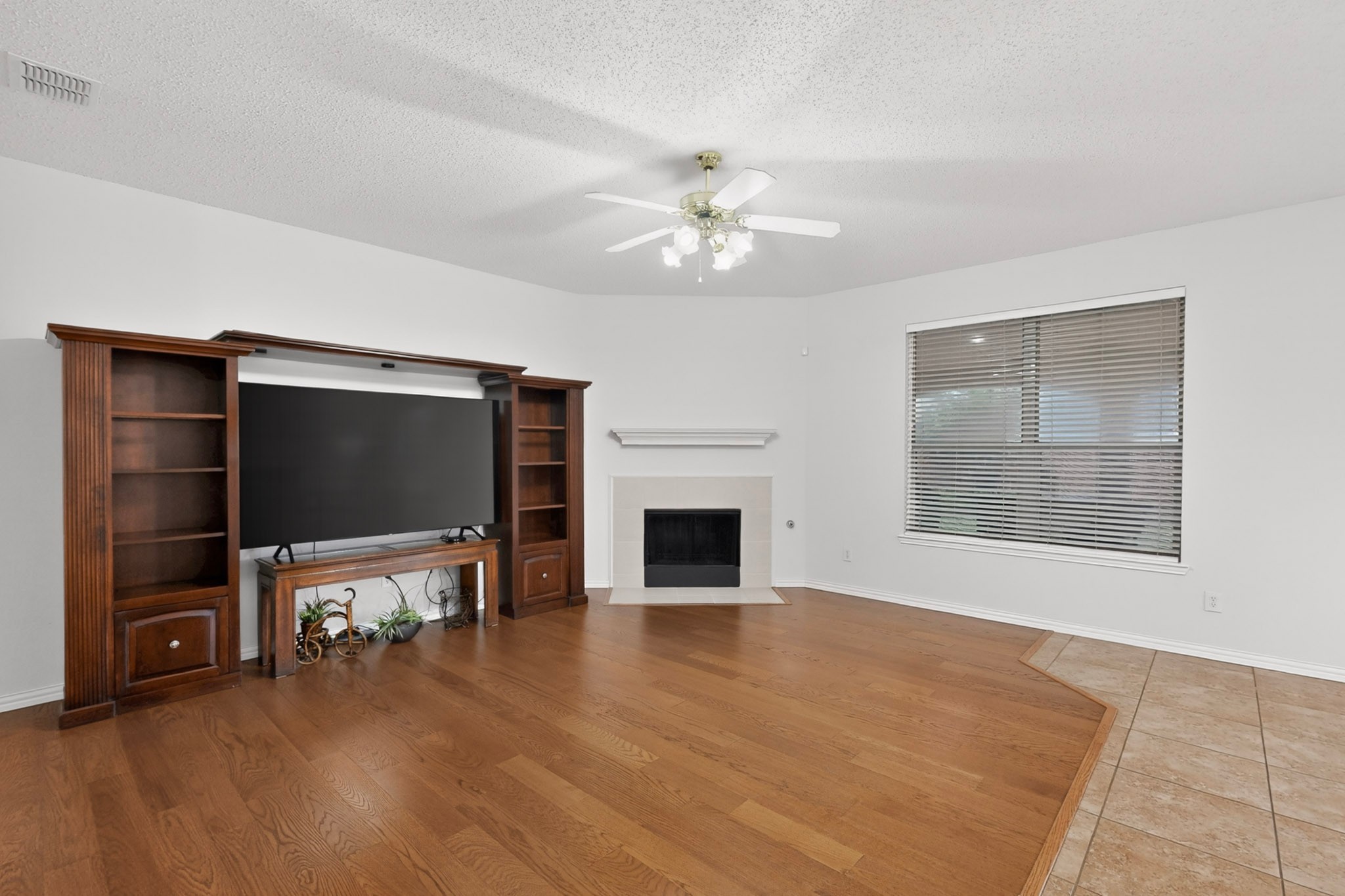 317 E Clover Park Drive Fort Worth TX 76140
