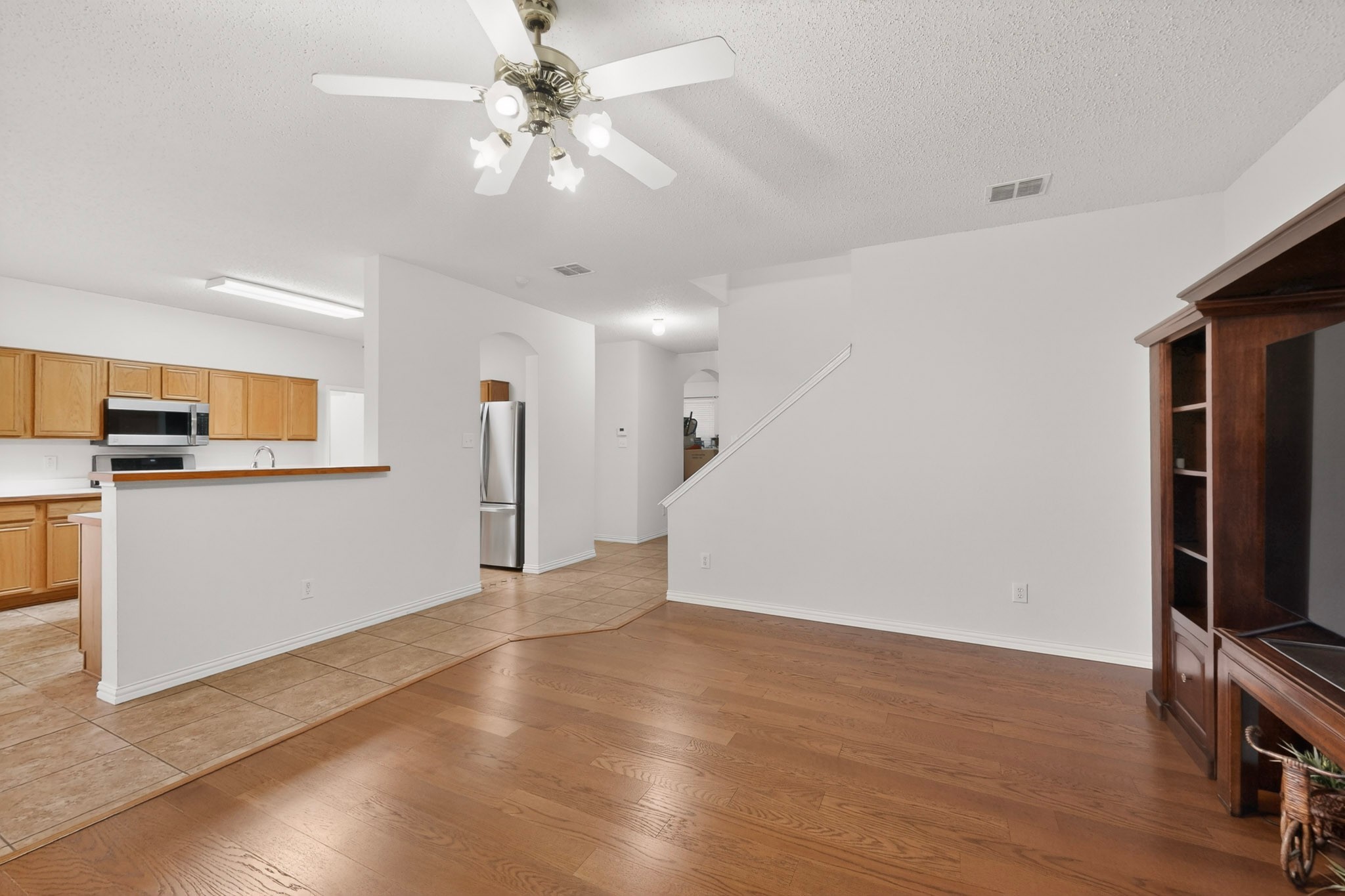 317 E Clover Park Drive Fort Worth TX 76140