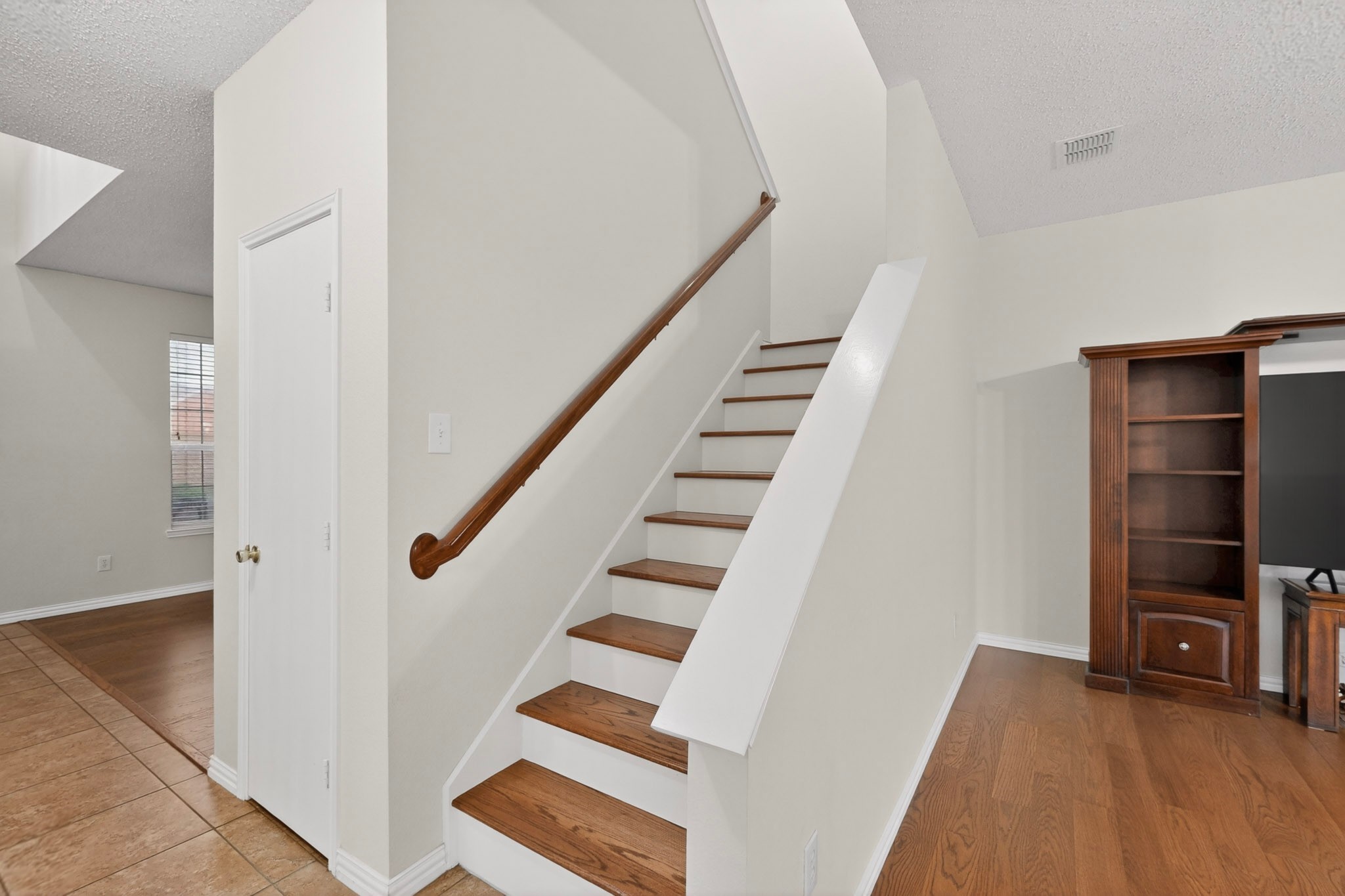 317 E Clover Park Drive Fort Worth TX 76140