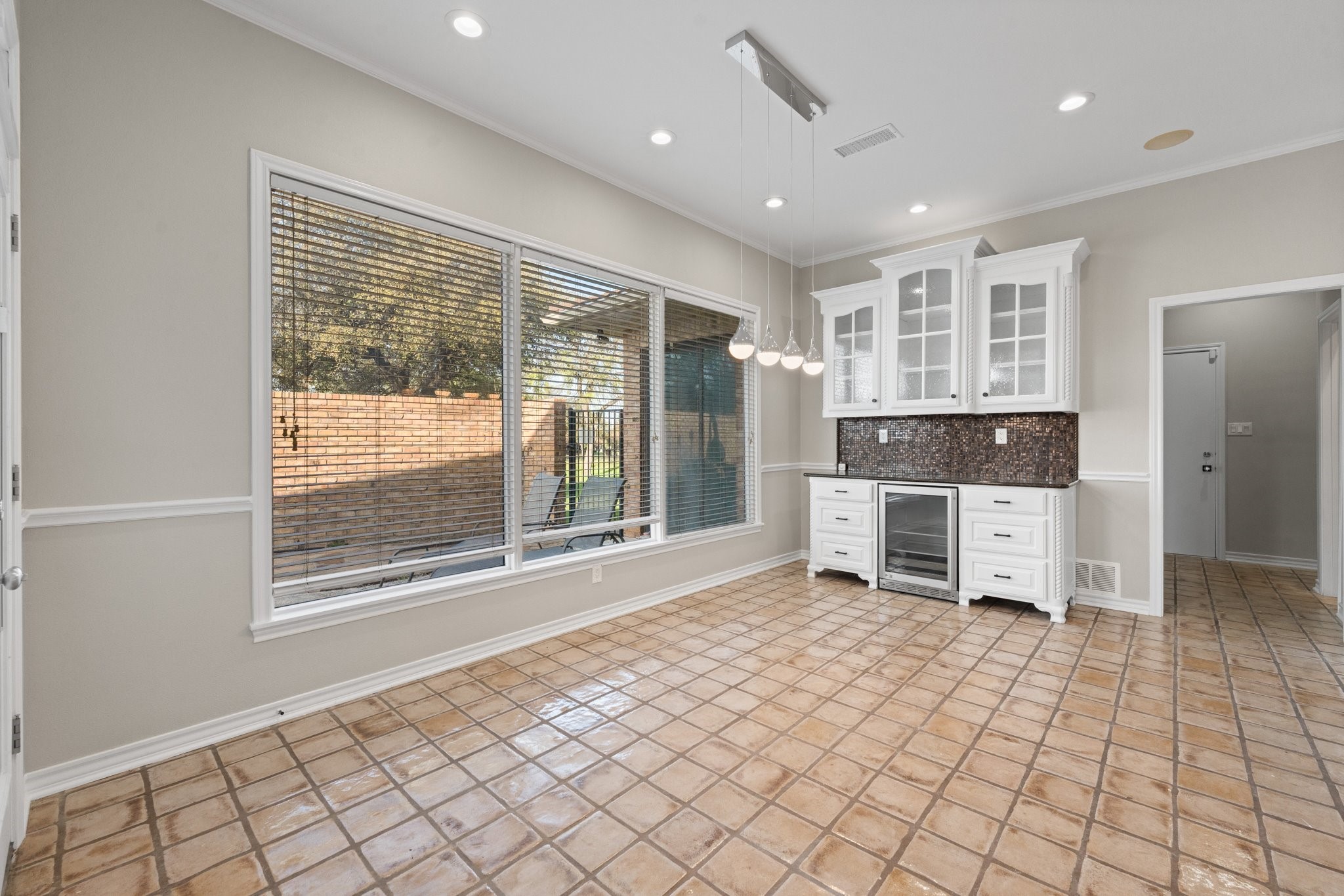 848 S Havenwood Lane Fort Worth TX 76112