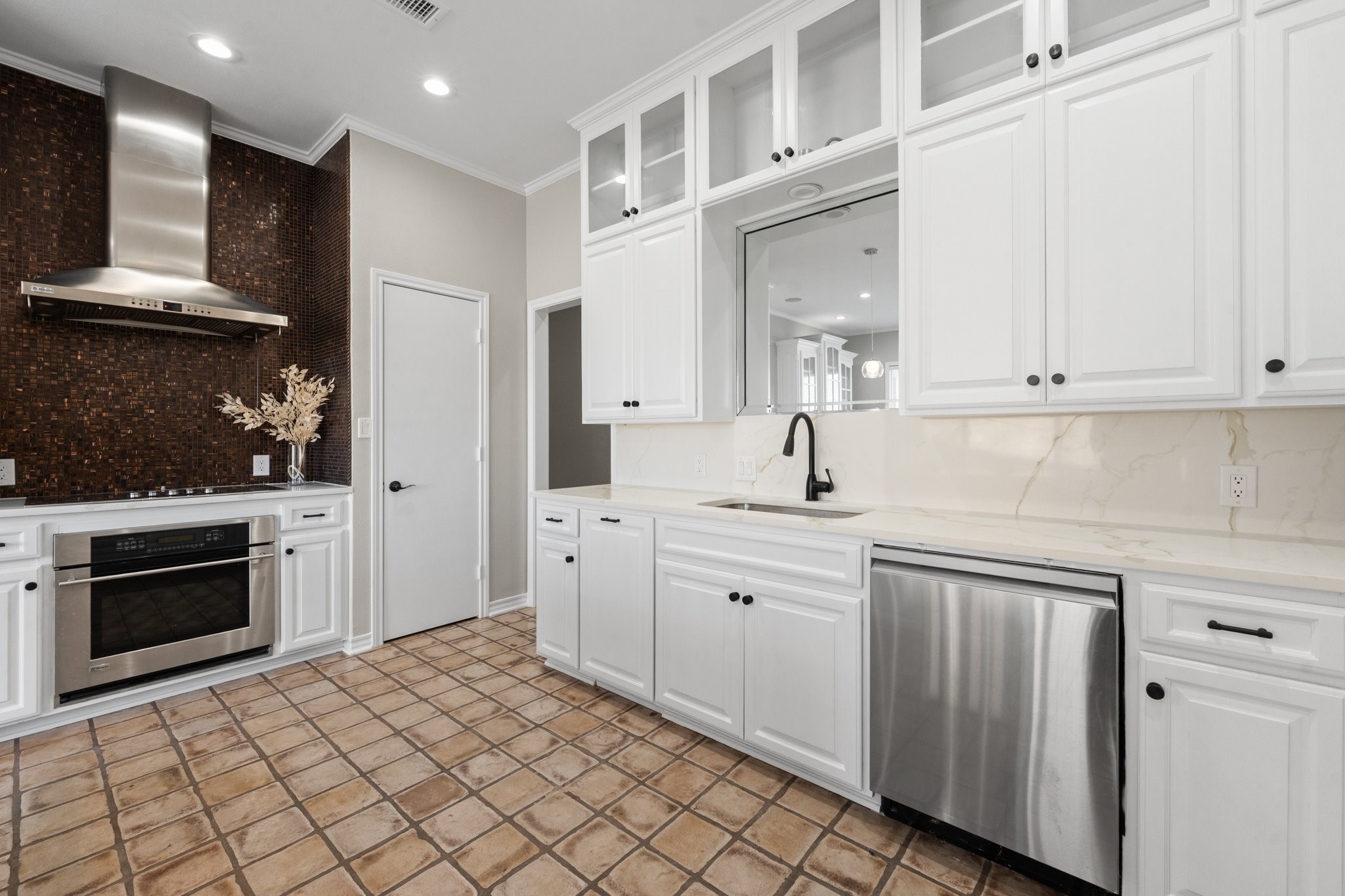 848 S Havenwood Lane Fort Worth TX 76112