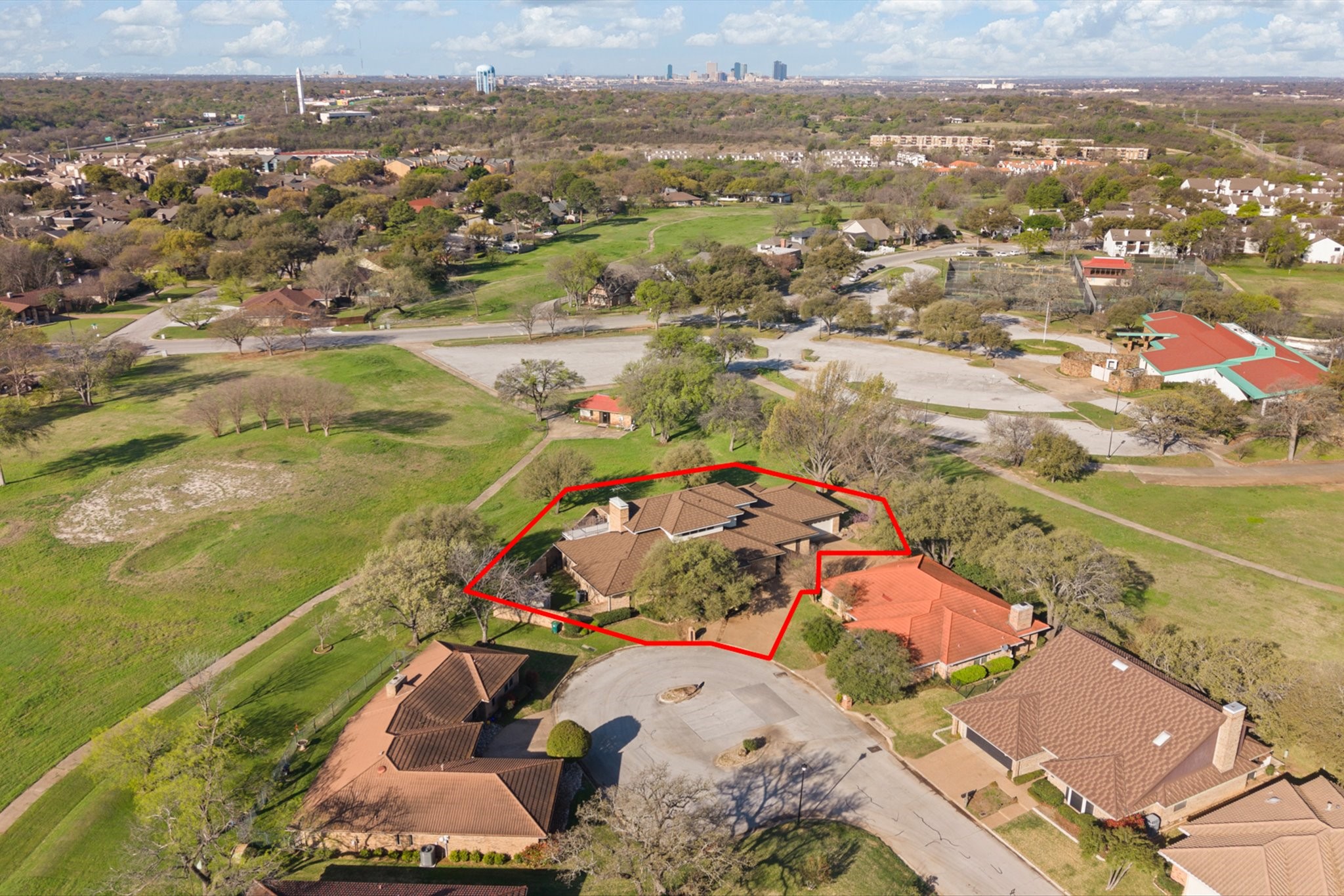 848 S Havenwood Lane Fort Worth TX 76112