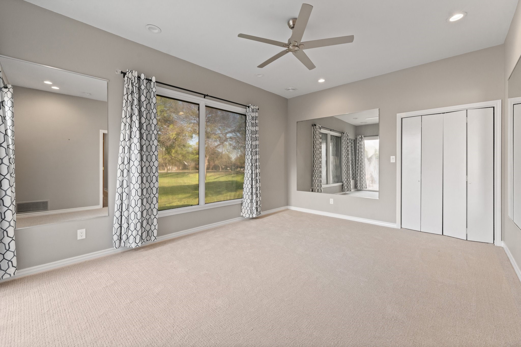 848 S Havenwood Lane Fort Worth TX 76112