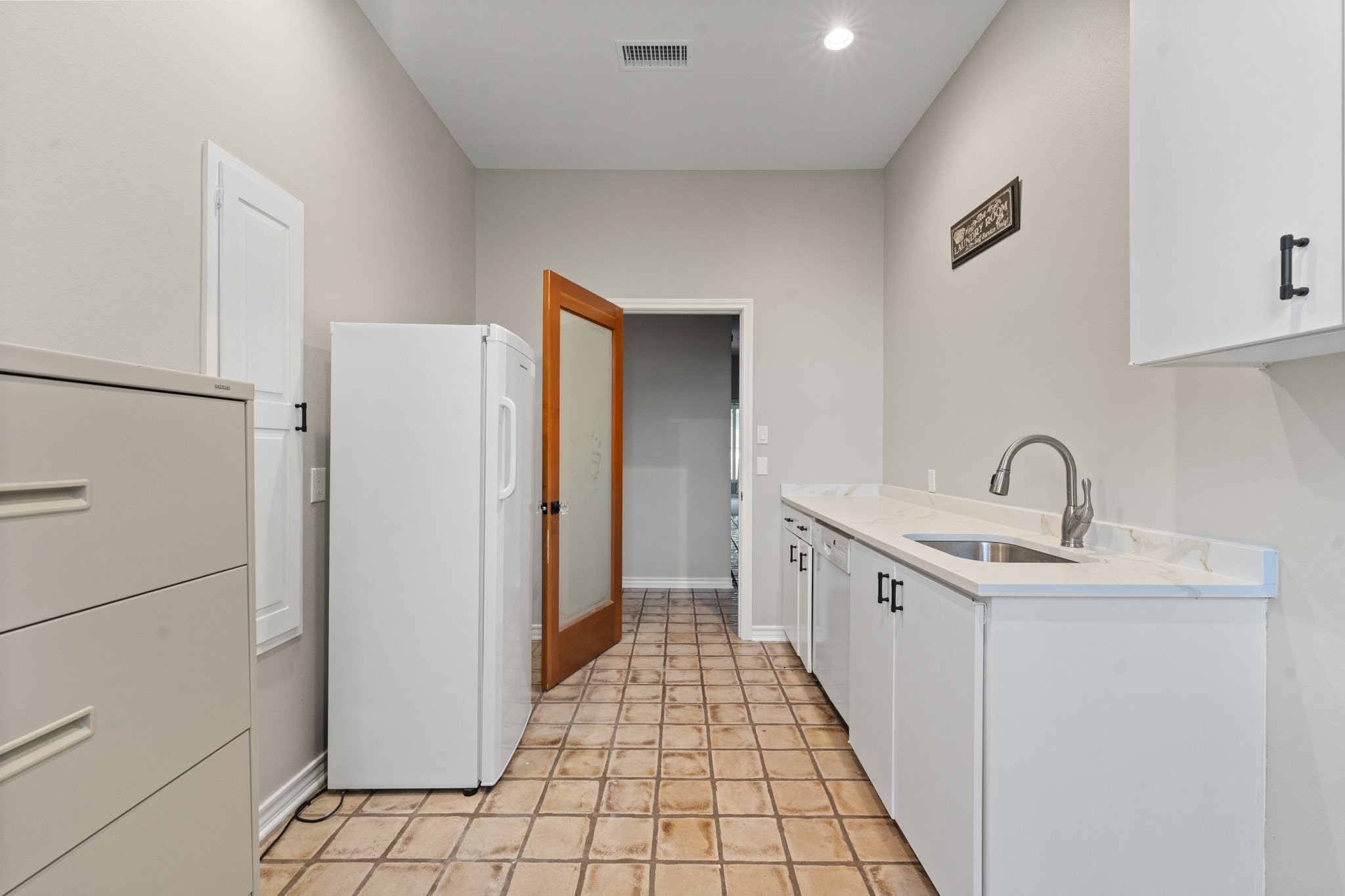 848 S Havenwood Lane Fort Worth TX 76112