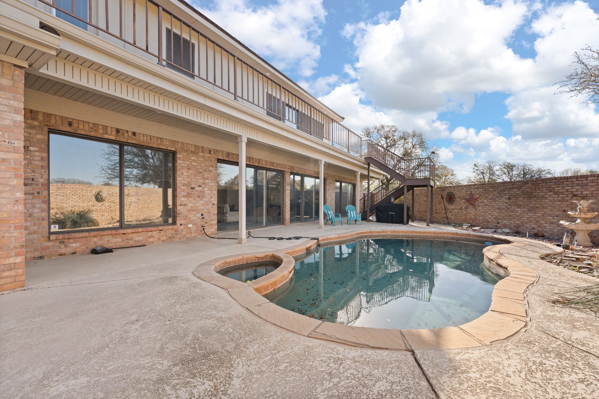 848 S Havenwood Lane Fort Worth TX 76112