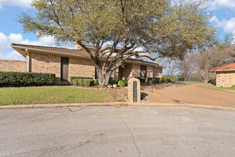 848 S Havenwood Lane Fort Worth TX 76112