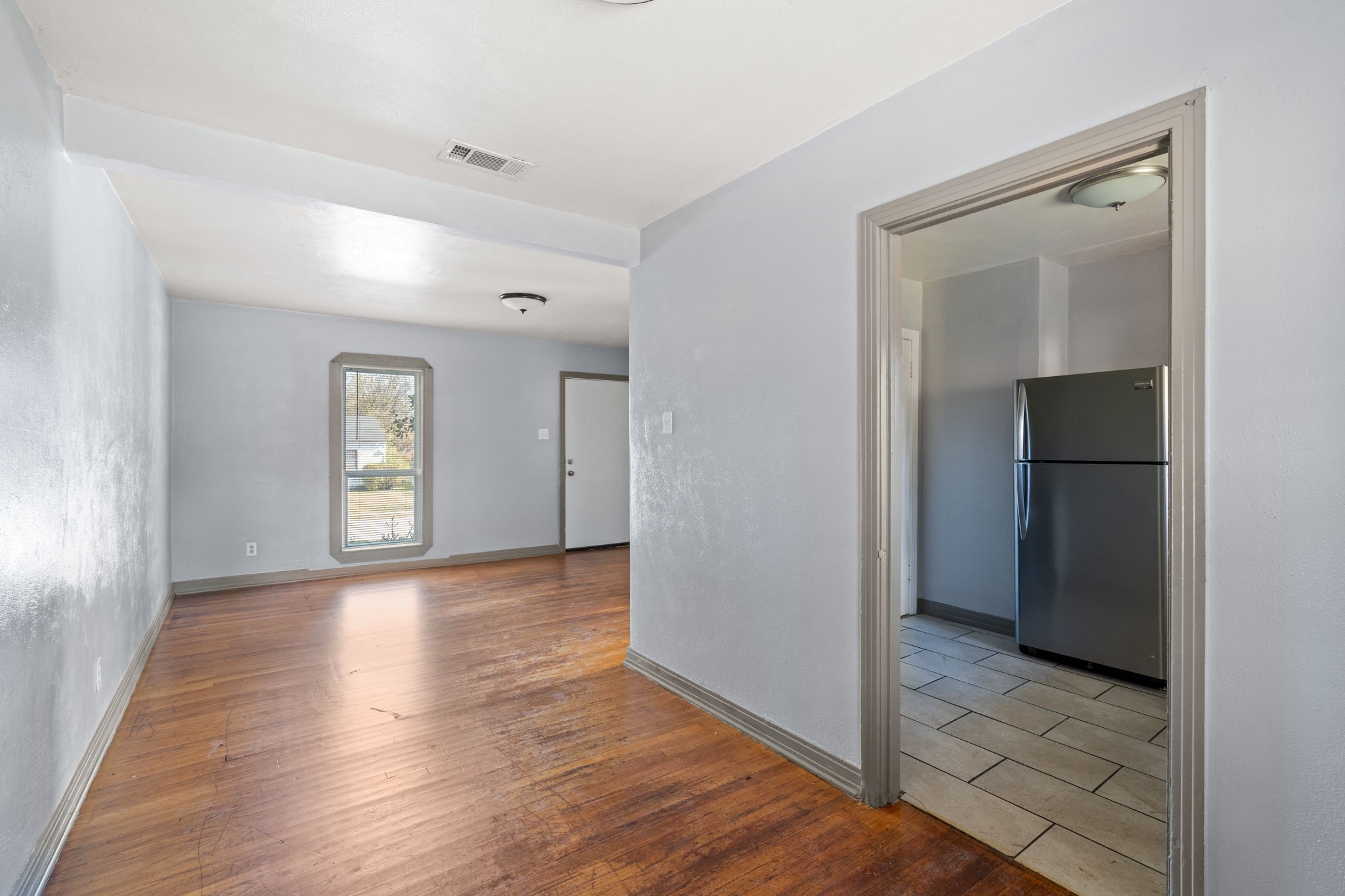 2725 Bowling Green Avenue Dallas TX 75216