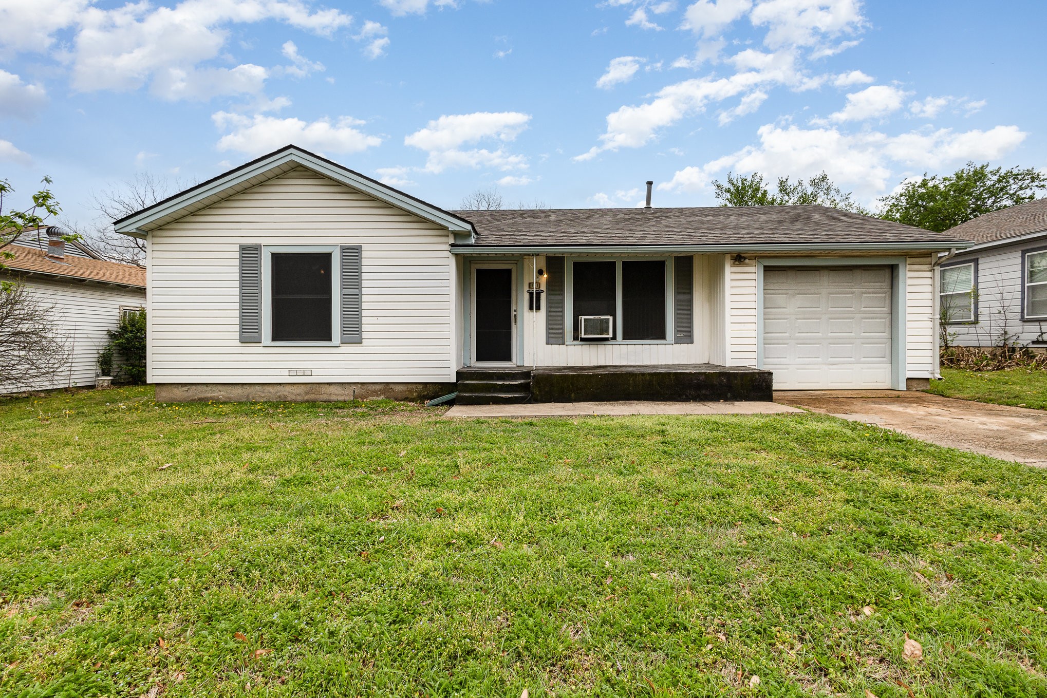 828 Crockett Street Garland TX 75040