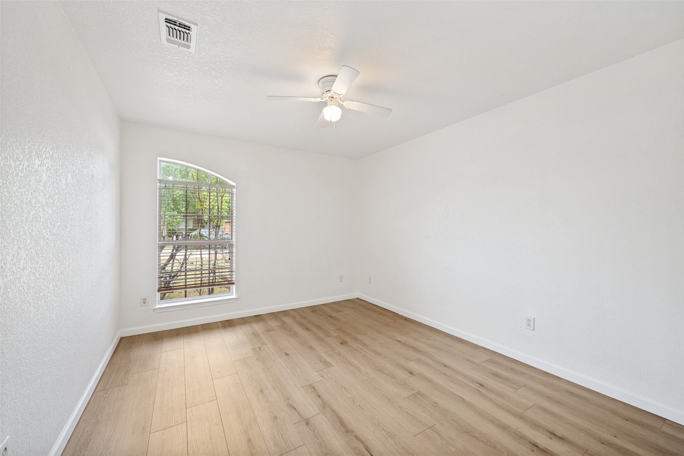 308 Rock Hill Drive Crowley TX 76036