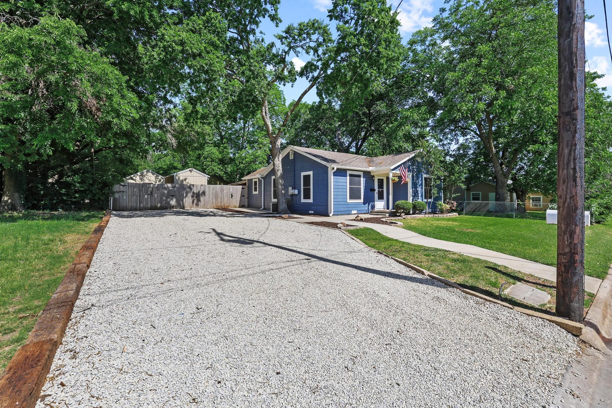 1208 Mill Street Gainesville TX 76240