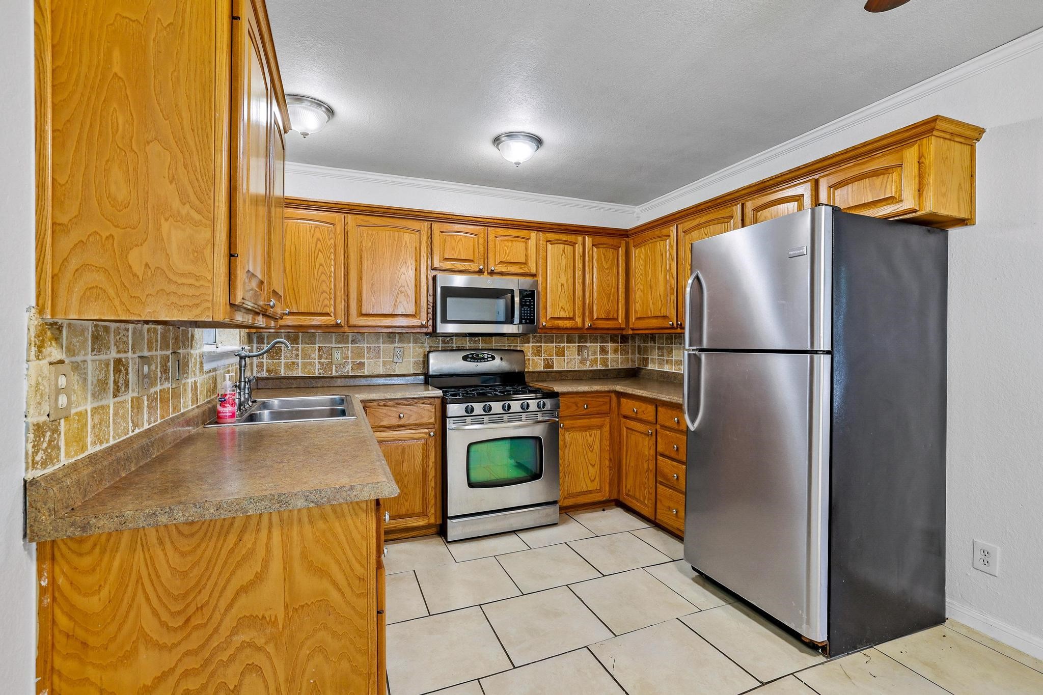 1208 Mill Street Gainesville TX 76240