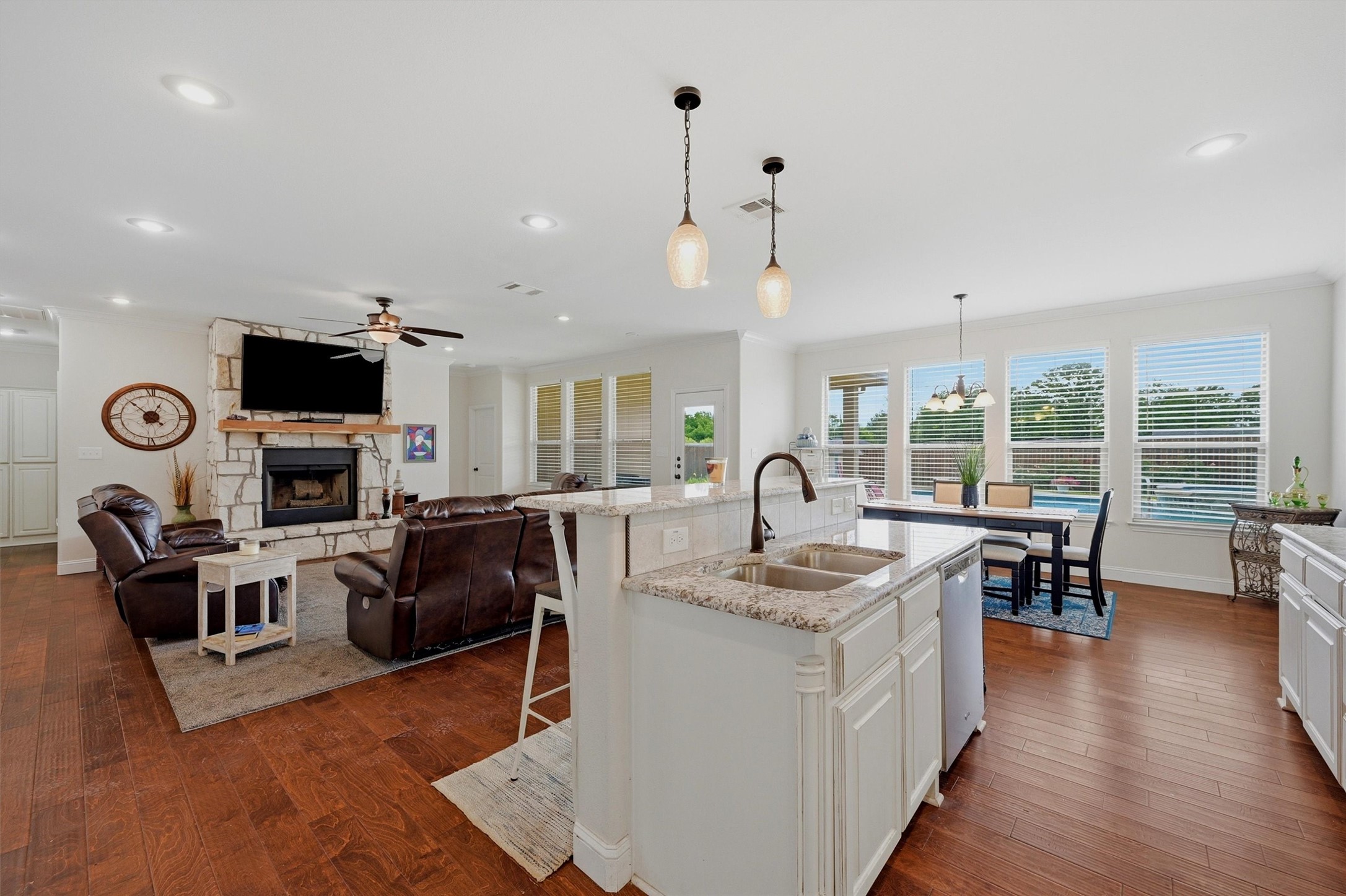 2612 Flora Lane Denison TX 75020