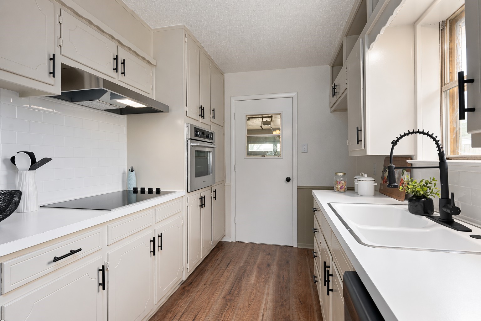 1709 Winchester Way Bedford TX 76022