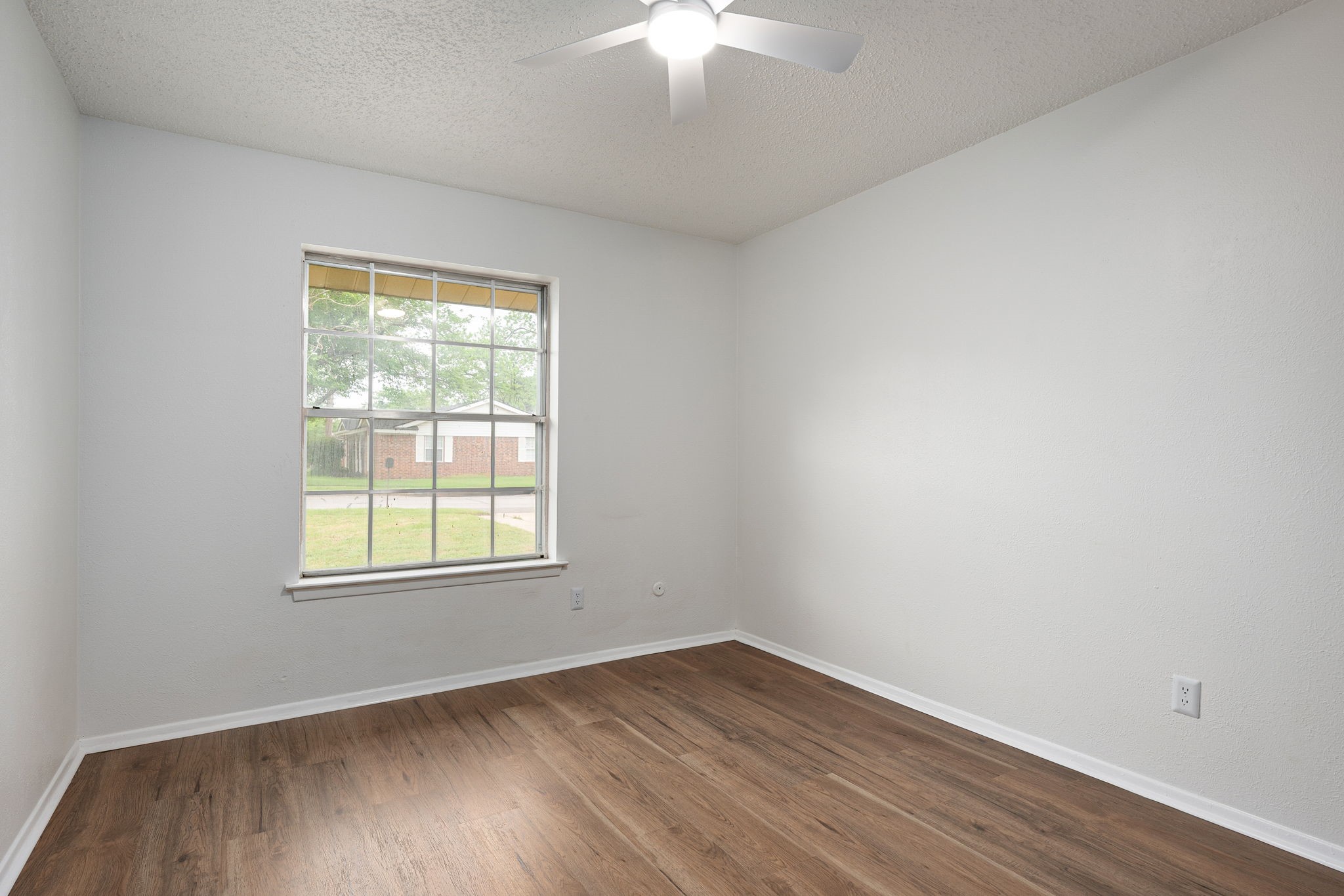 1709 Winchester Way Bedford TX 76022