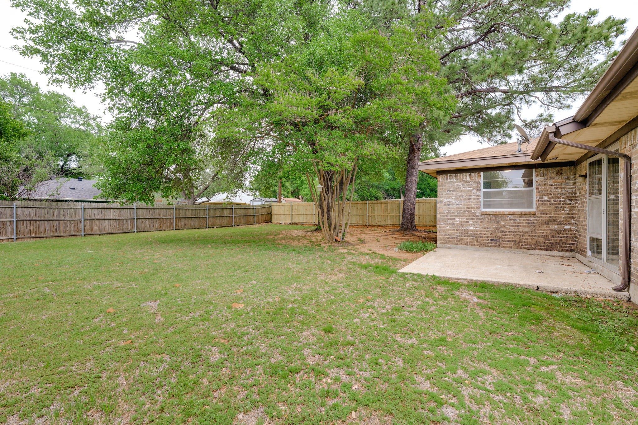 1709 Winchester Way Bedford TX 76022