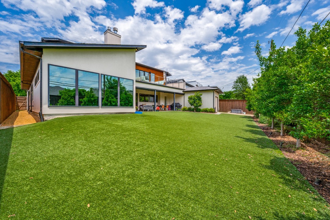 3918 Lively Lane Dallas TX 75220
