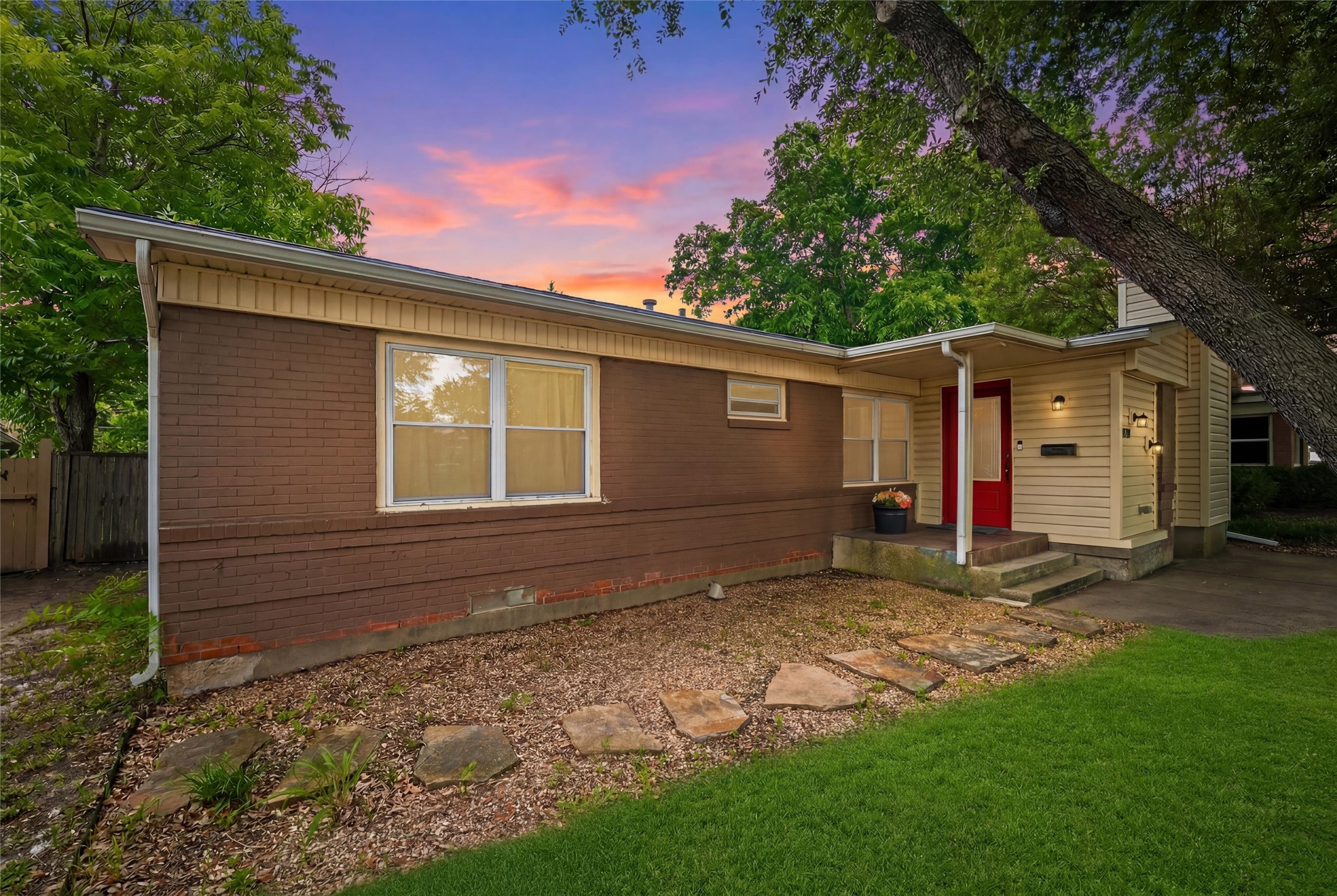 10708 Cassandra Way Dallas TX 75228