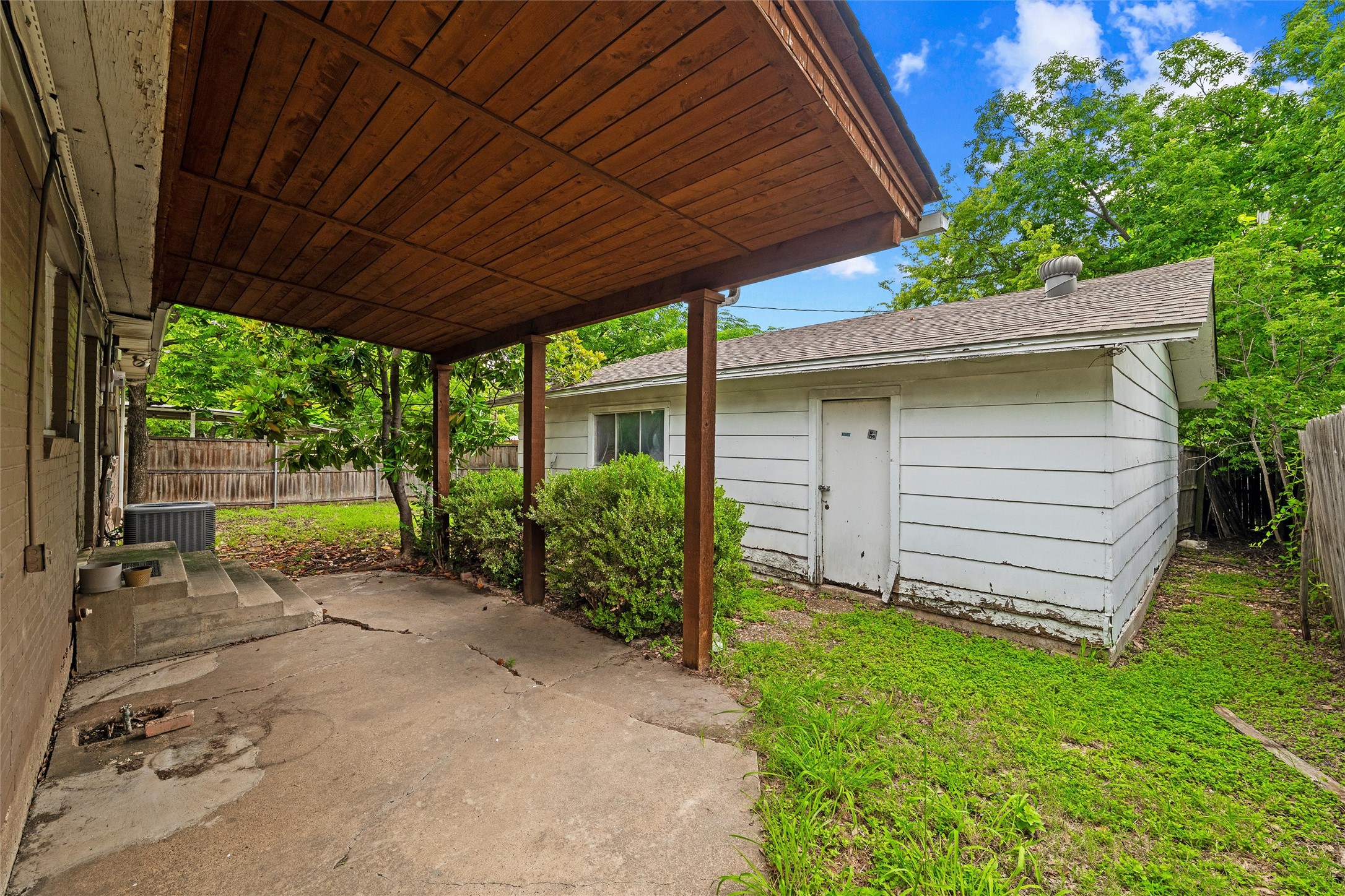10708 Cassandra Way Dallas TX 75228
