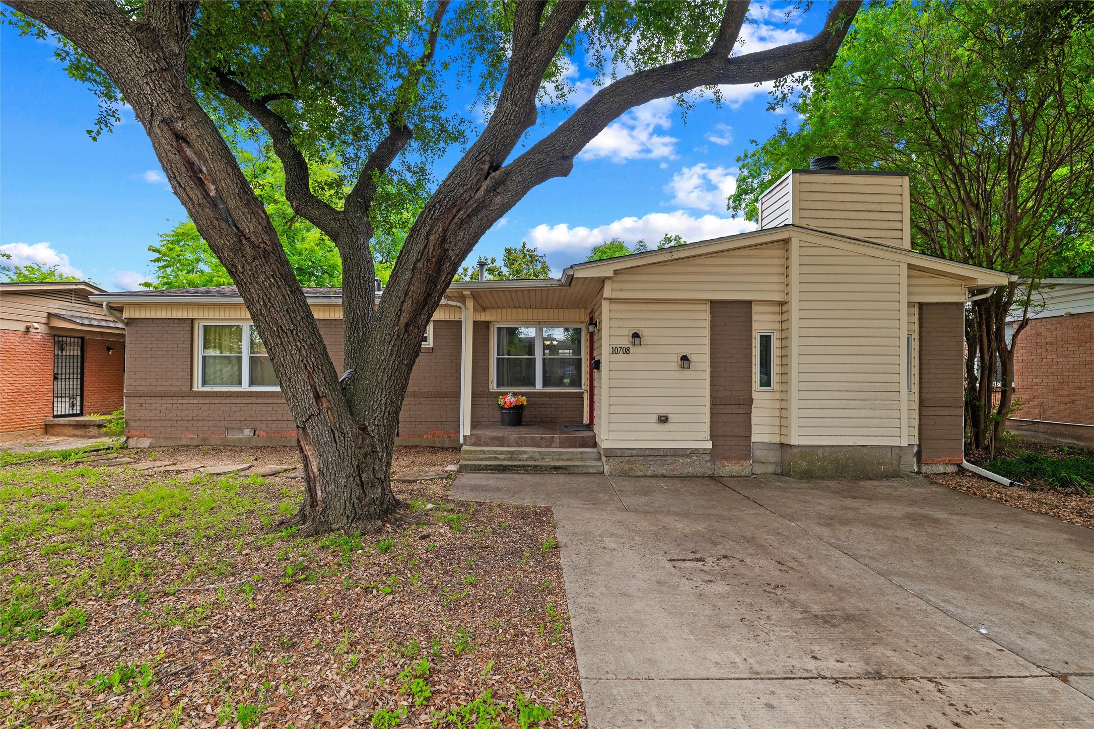 10708 Cassandra Way Dallas TX 75228