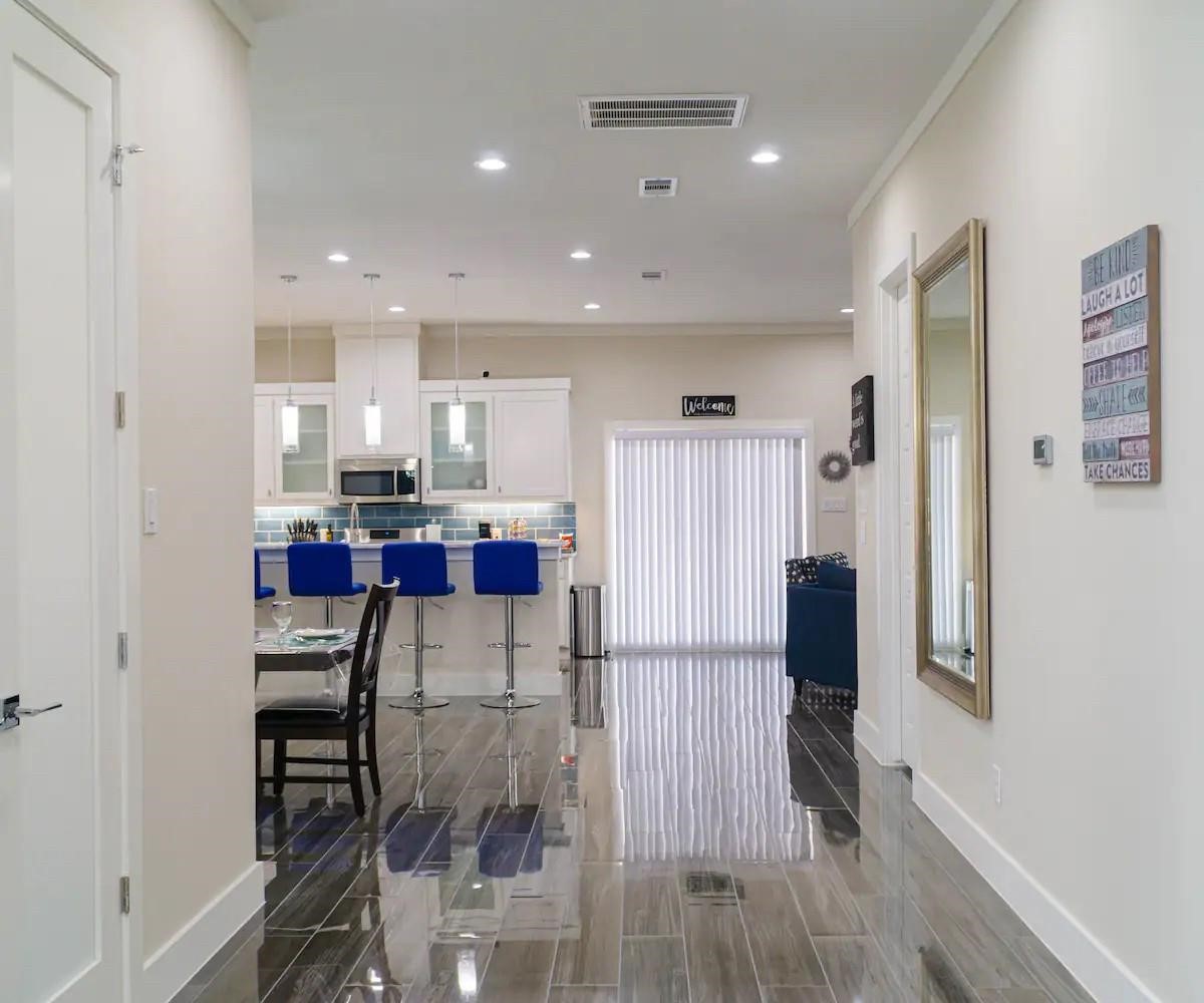 1846 Nomas Street Dallas TX 75212
