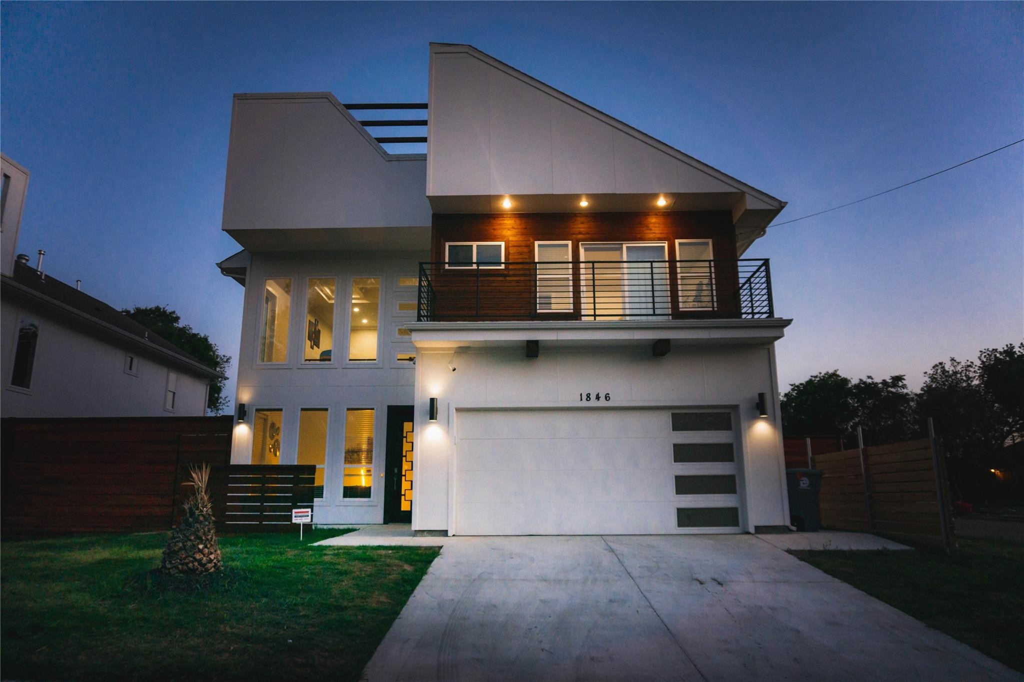1846 Nomas Street Dallas TX 75212