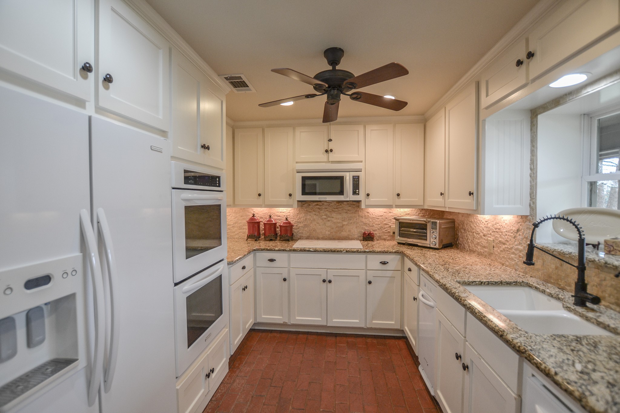 13612 County Road 3900 Athens TX 75752