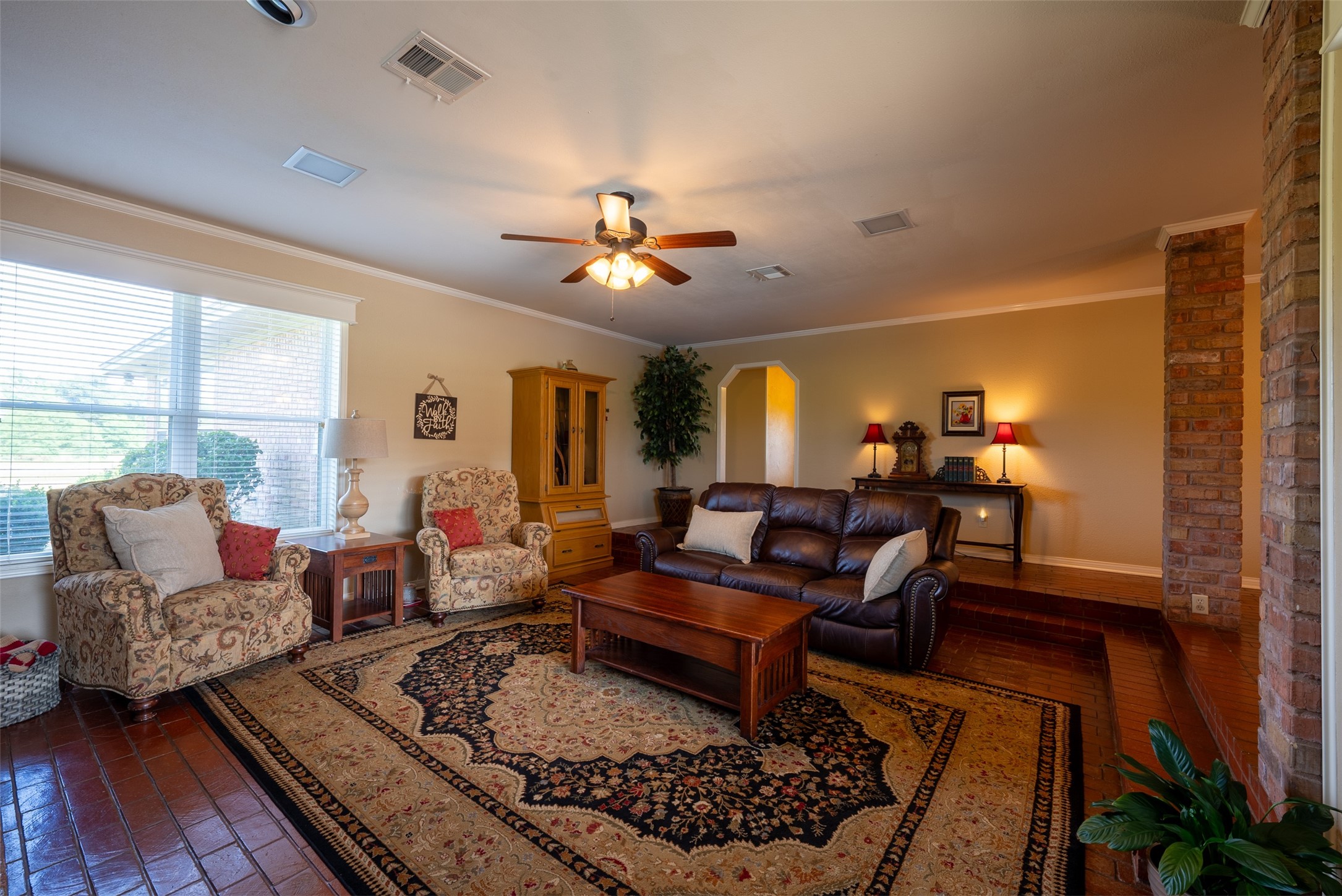 13612 County Road 3900 Athens TX 75752