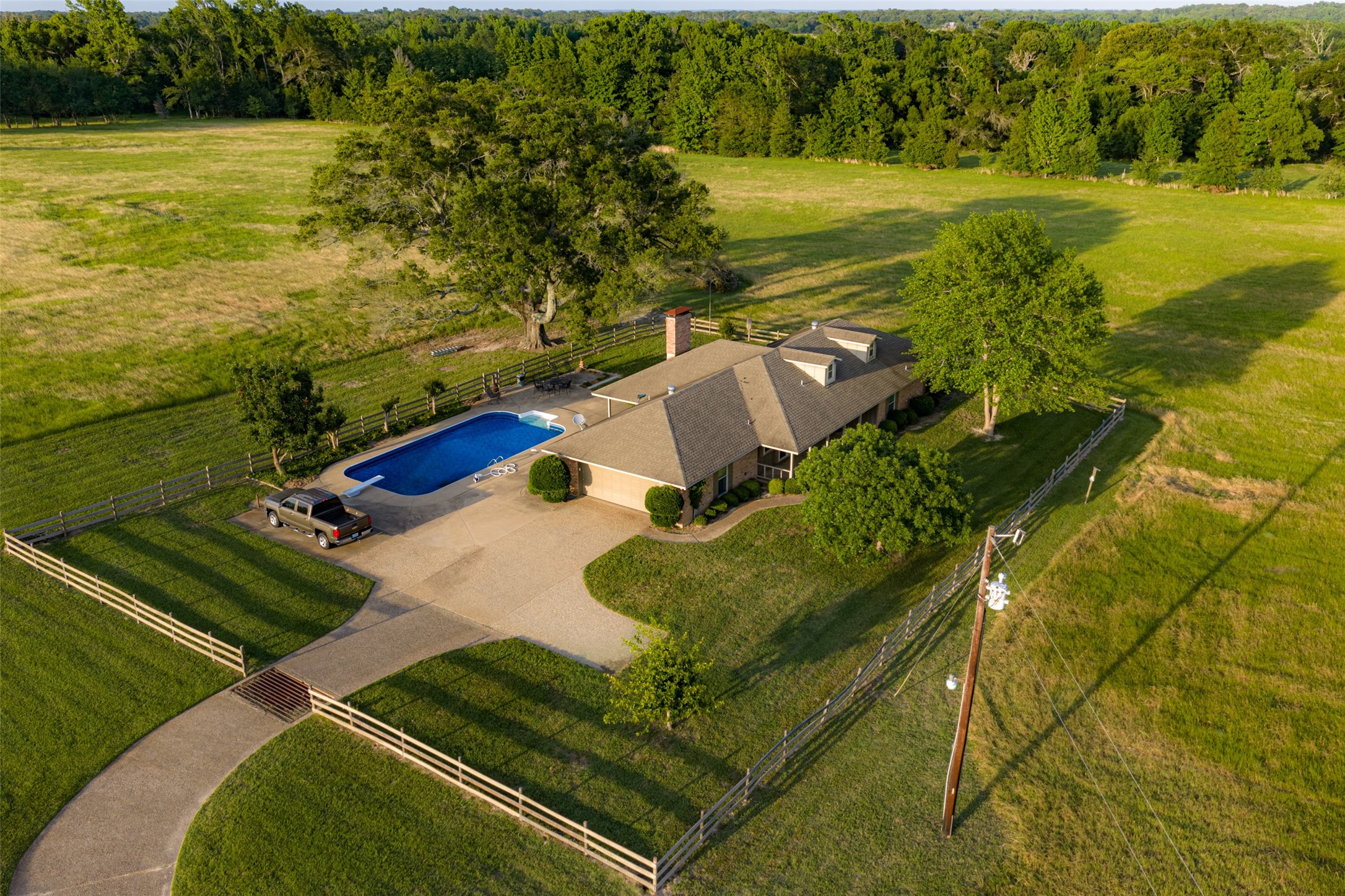 13612 County Road 3900 Athens TX 75752