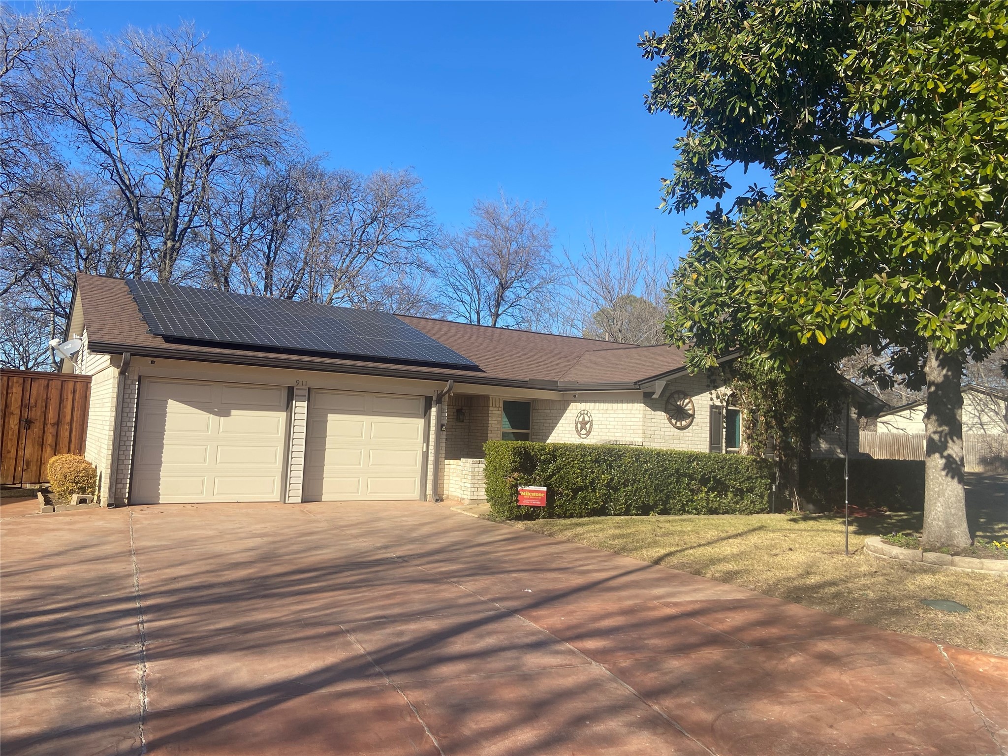 911 Moorhead Court Arlington TX 76014