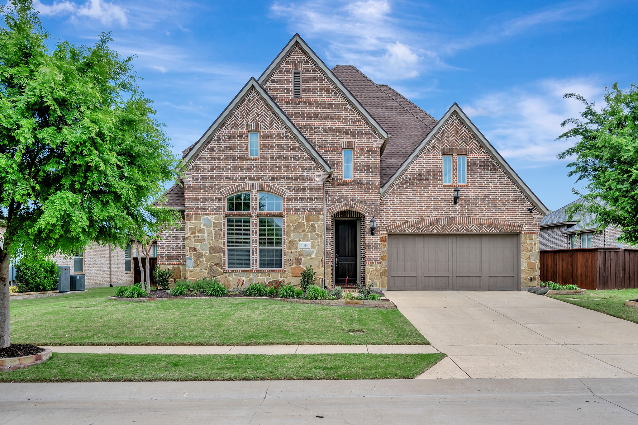 Roanoke TX, 1016 W Bluff Way