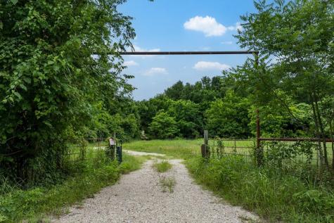 15800 County Road 4009 Mabank TX 75147