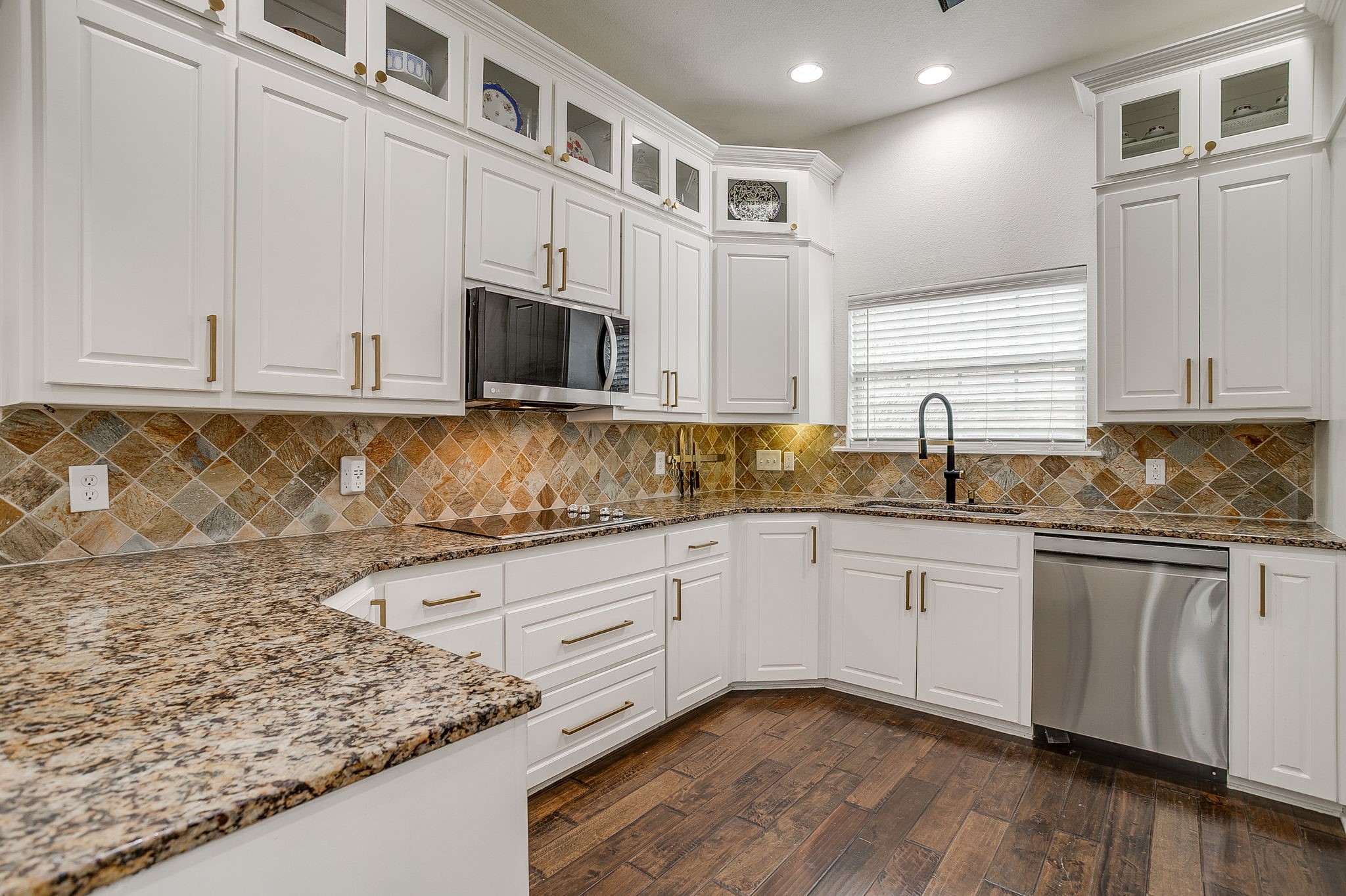 4917 Ridglea Hills Court Fort Worth TX 76116