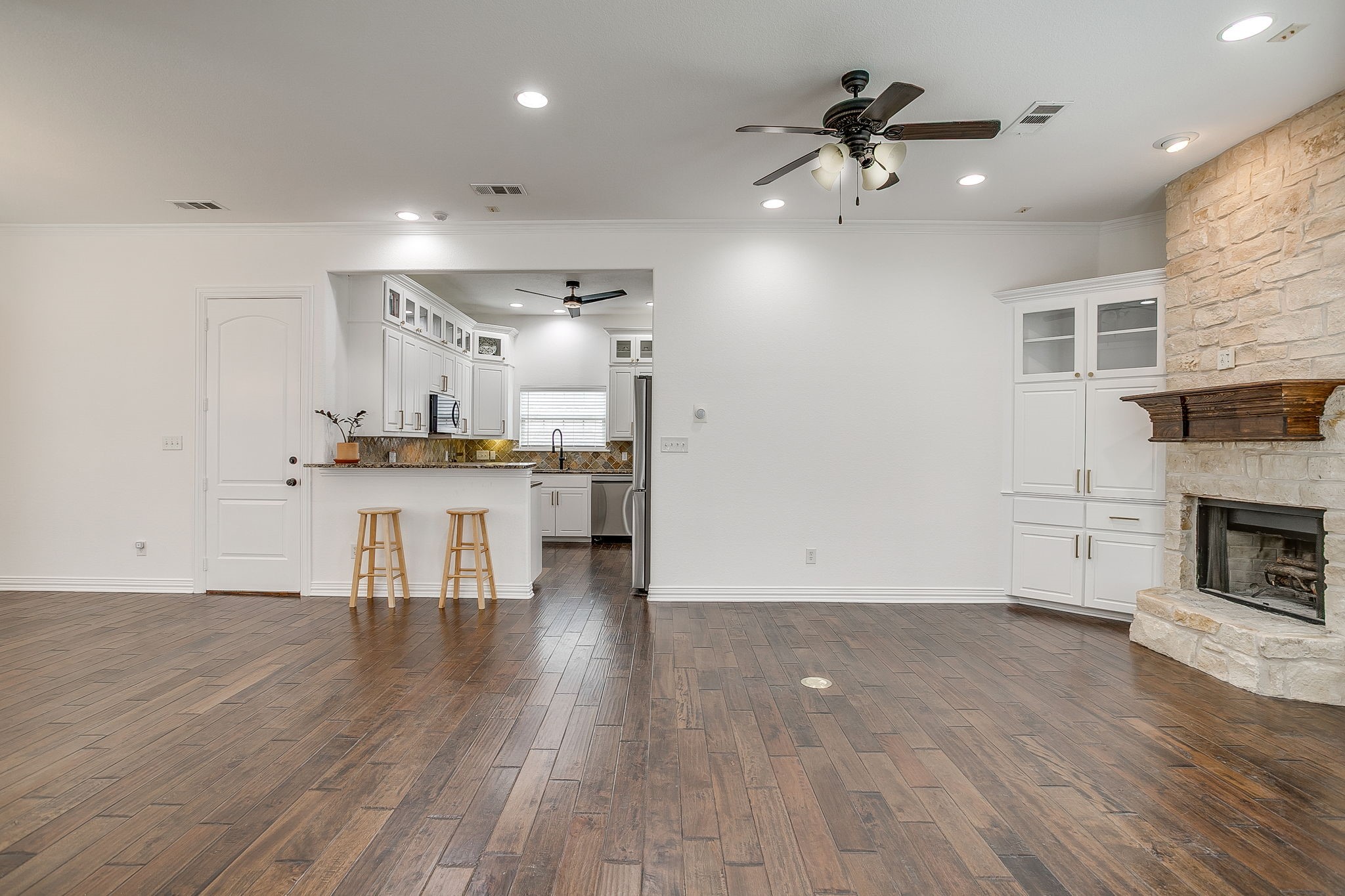 4917 Ridglea Hills Court Fort Worth TX 76116