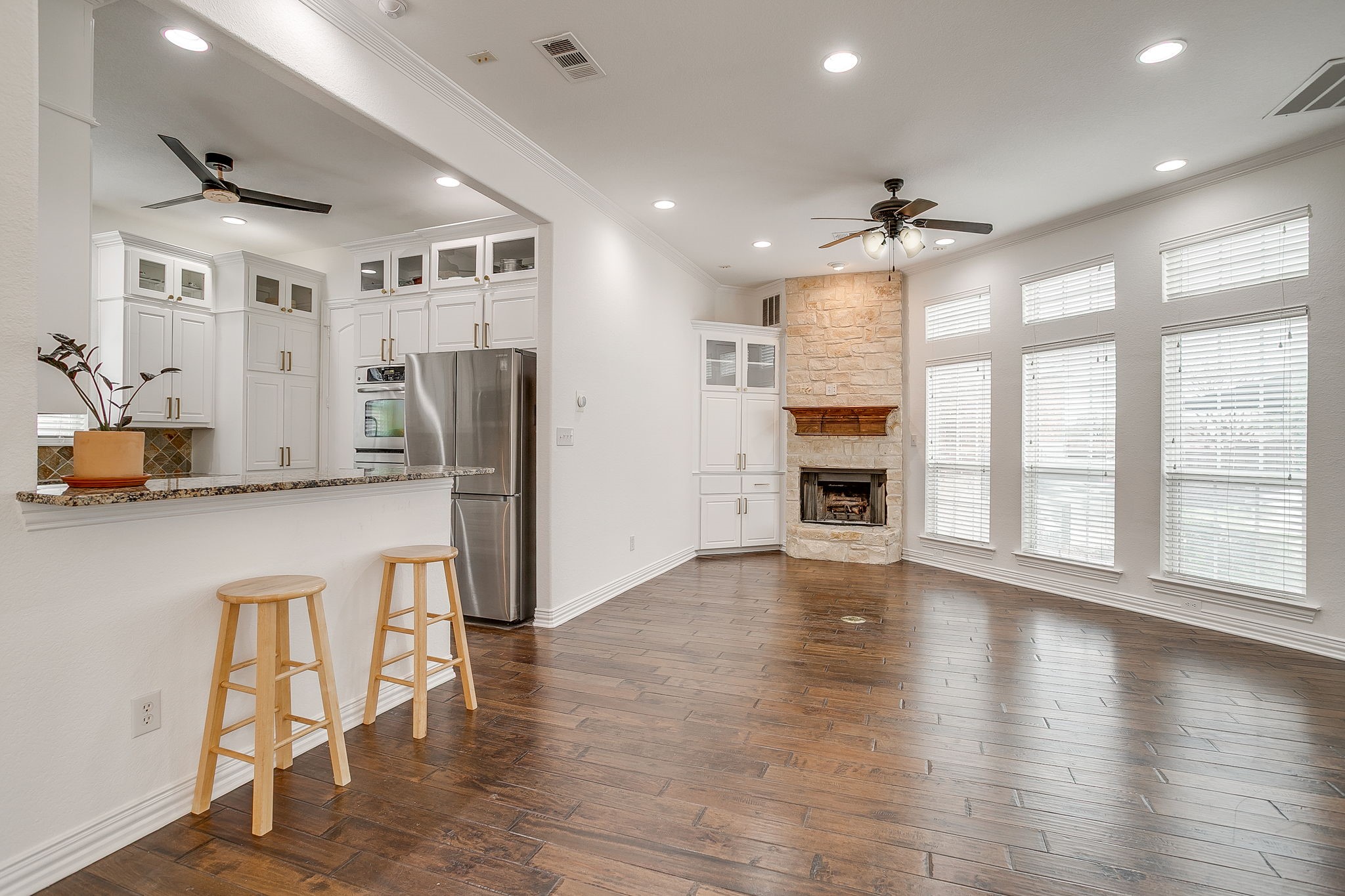 4917 Ridglea Hills Court Fort Worth TX 76116