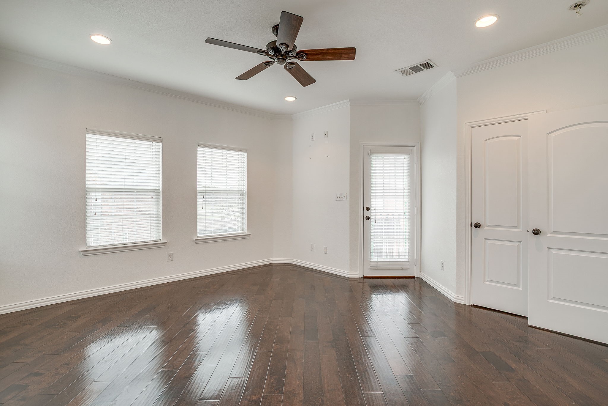 4917 Ridglea Hills Court Fort Worth TX 76116