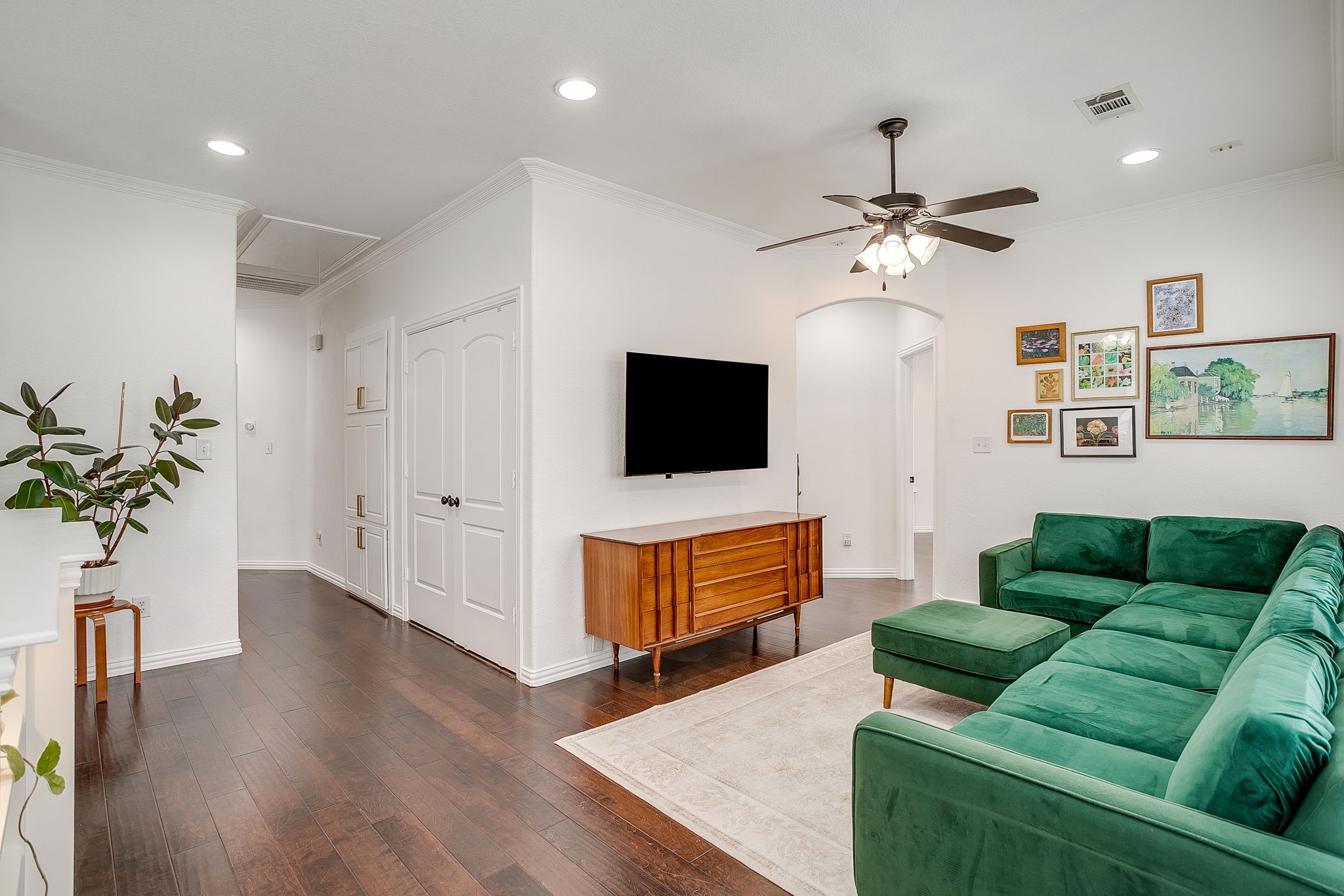 4917 Ridglea Hills Court Fort Worth TX 76116