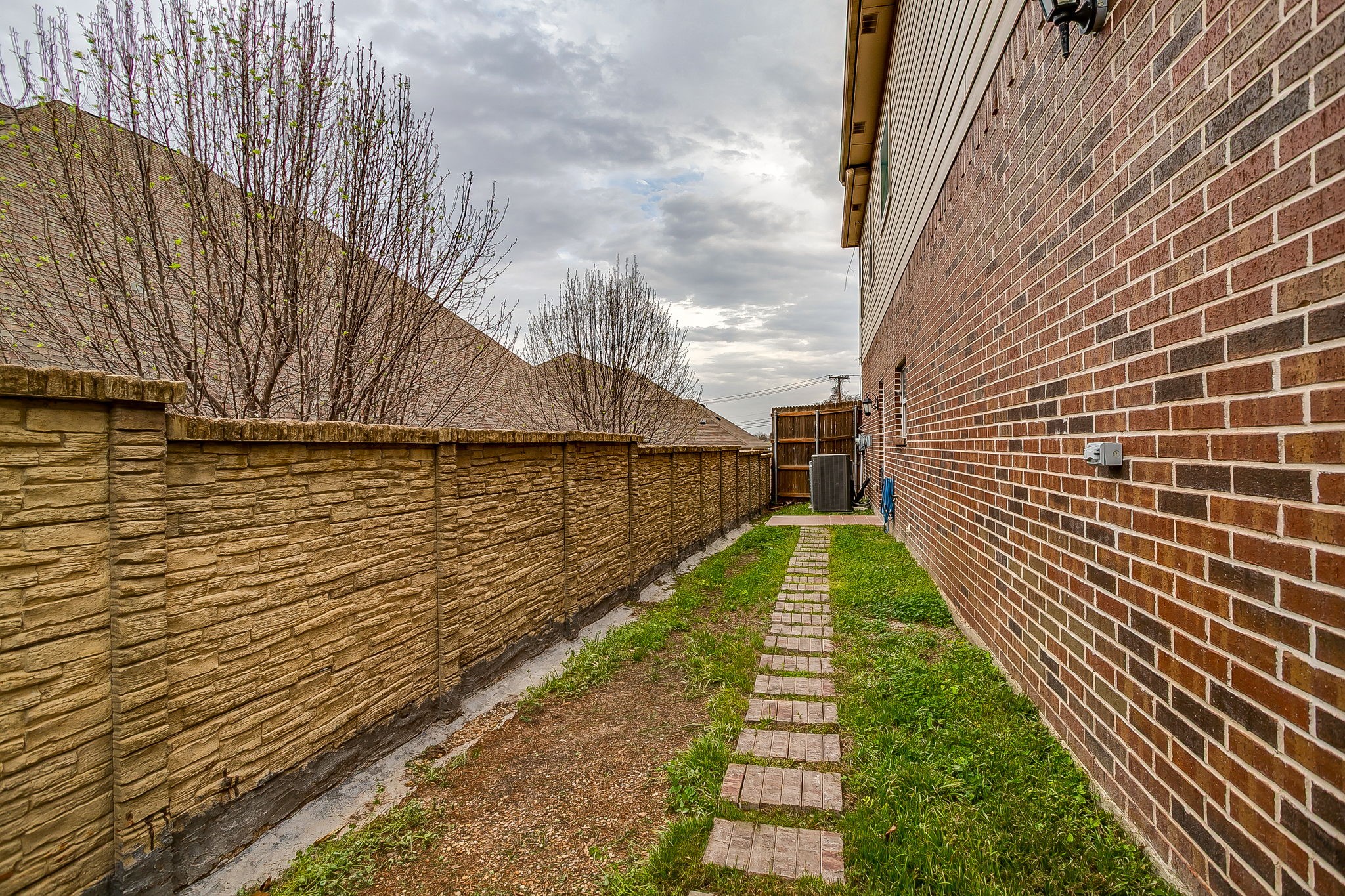 4917 Ridglea Hills Court Fort Worth TX 76116