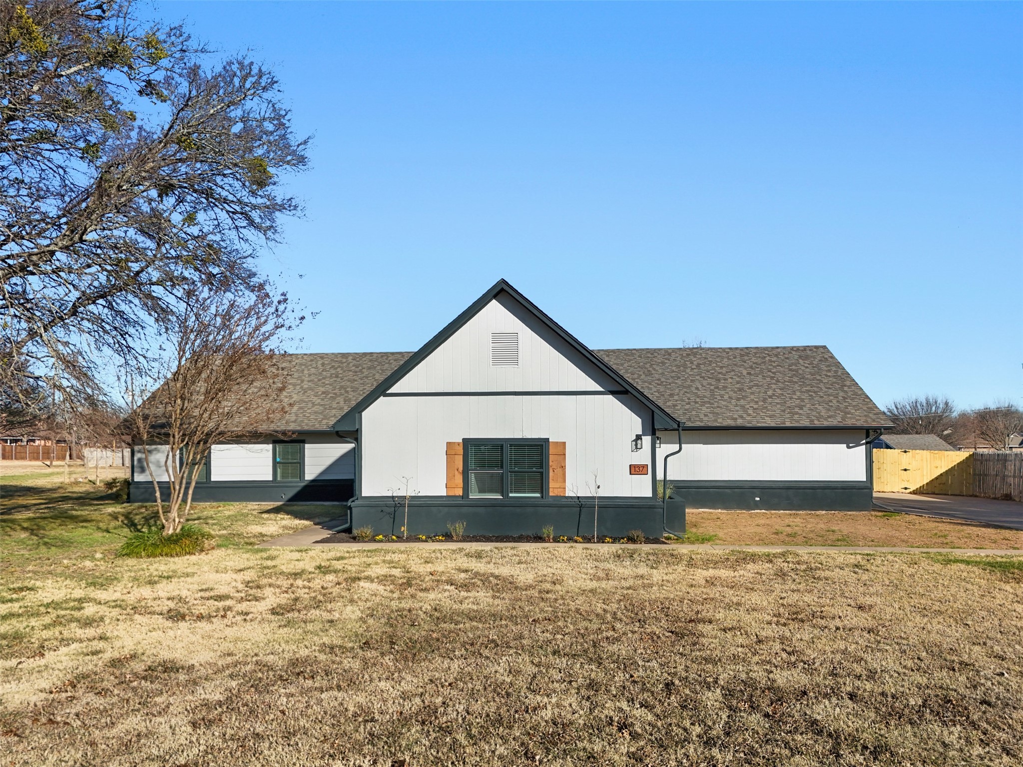 137 S Meadowbrook Drive Pottsboro TX 75076