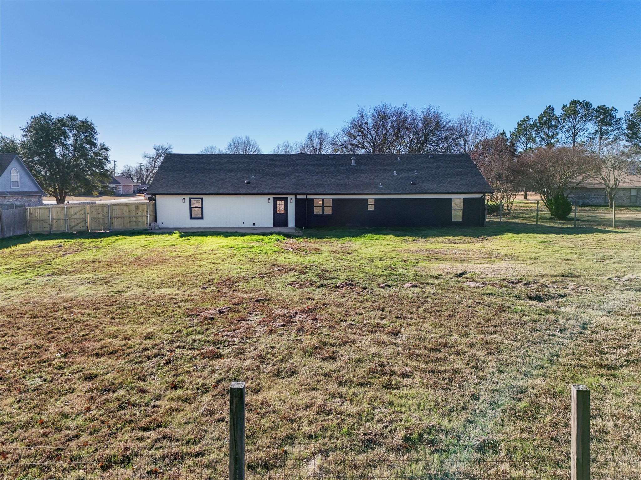 137 S Meadowbrook Drive Pottsboro TX 75076