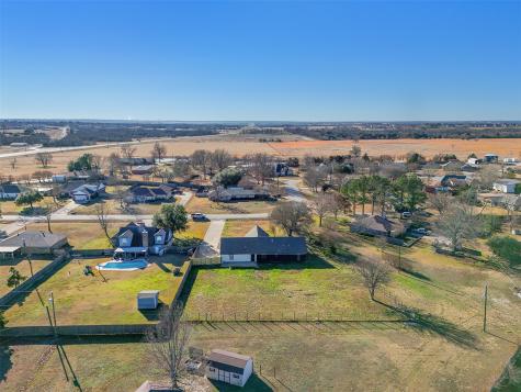 137 S Meadowbrook Drive Pottsboro TX 75076