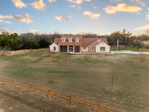 1502 County Road 3152 Kempner TX 76539