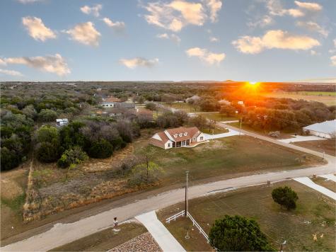 1502 County Road 3152 Kempner TX 76539
