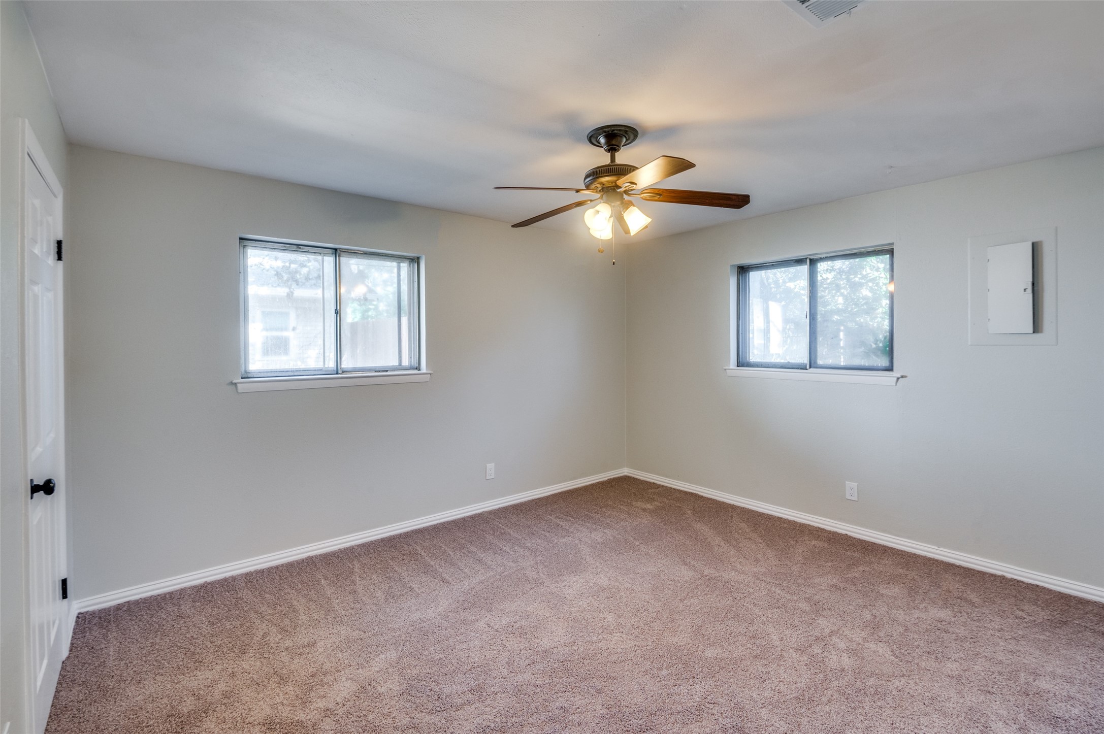811 Buffalo Drive Arlington TX 76013