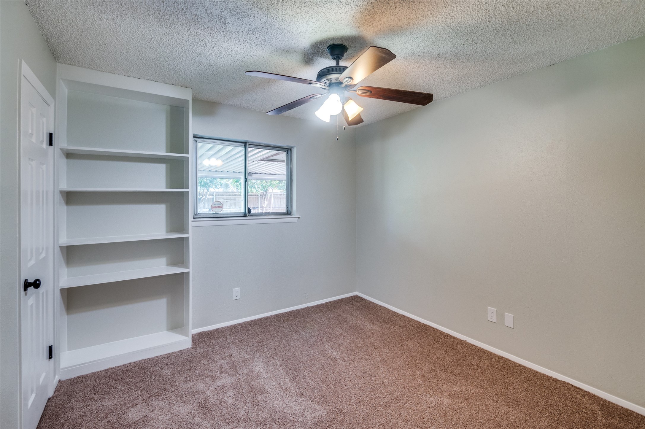 811 Buffalo Drive Arlington TX 76013