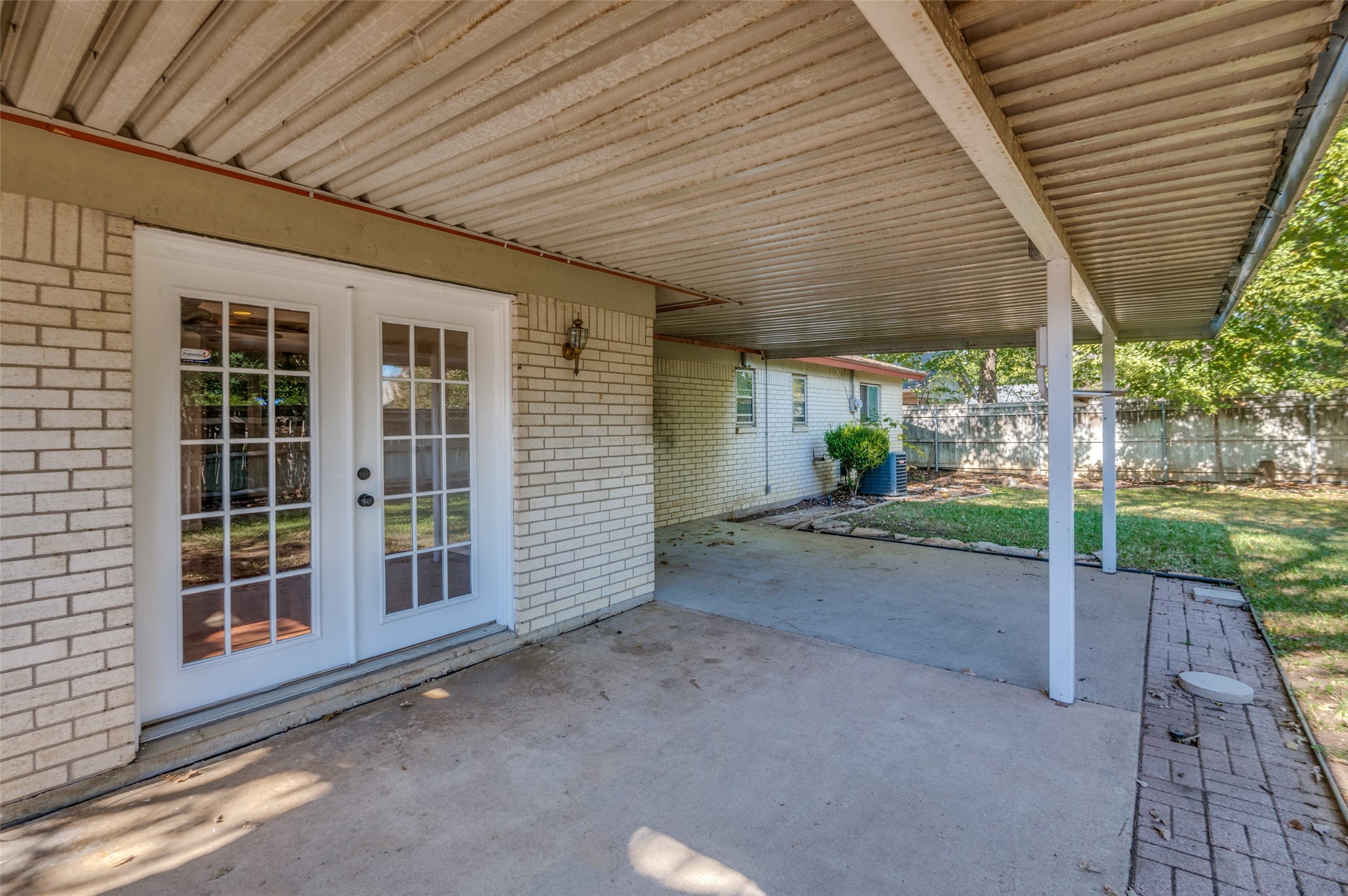 811 Buffalo Drive Arlington TX 76013