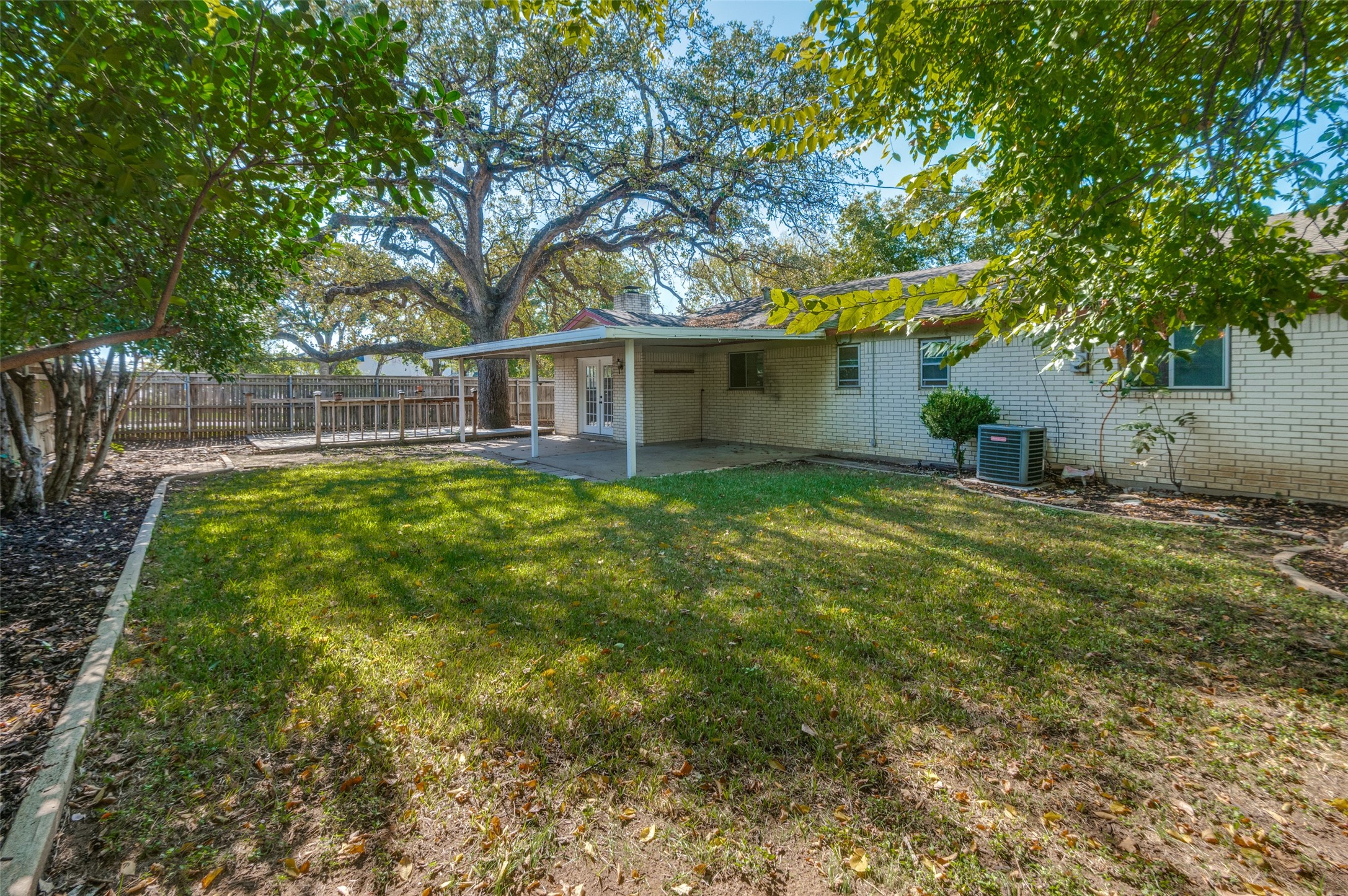 811 Buffalo Drive Arlington TX 76013