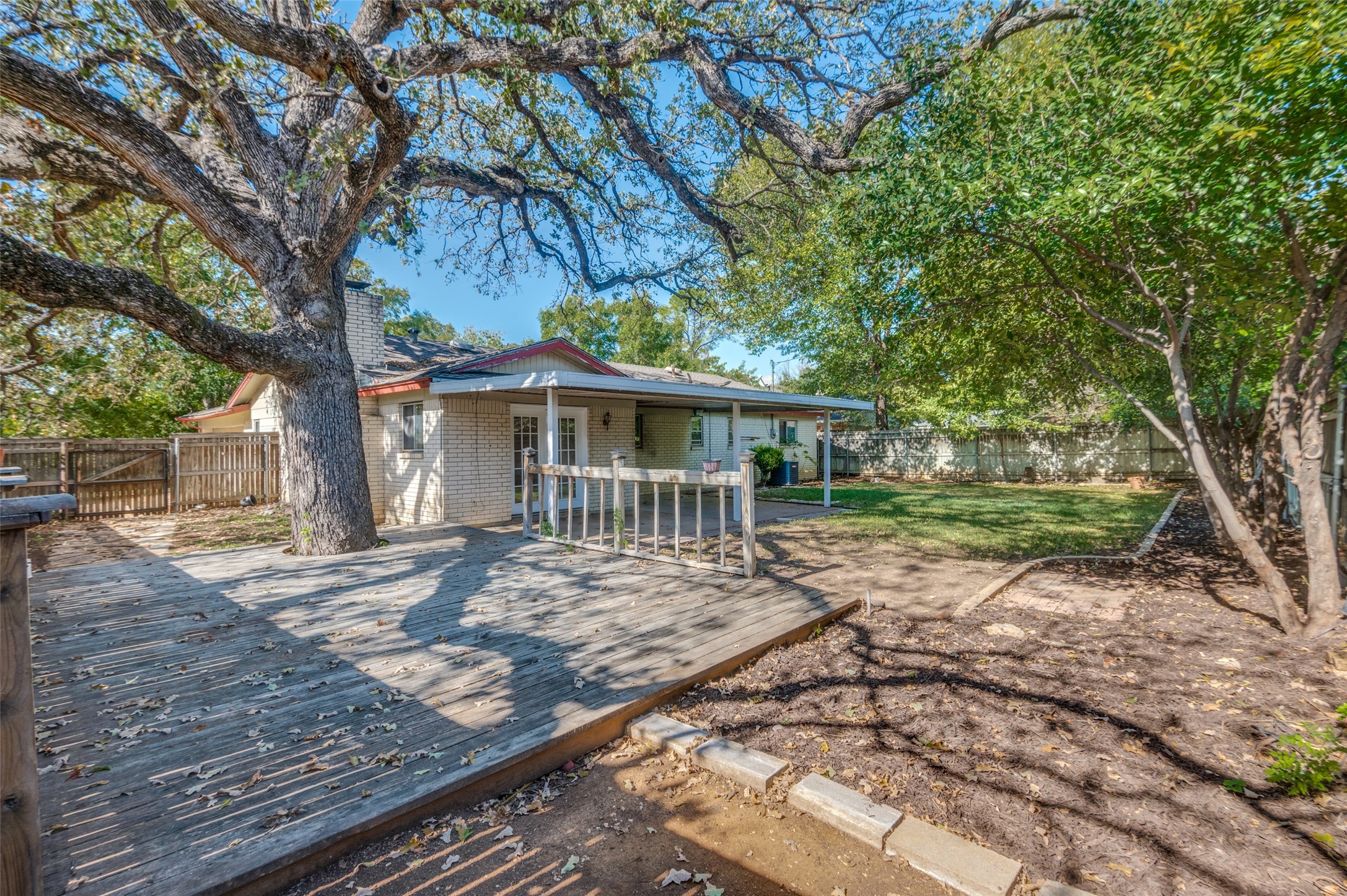 811 Buffalo Drive Arlington TX 76013