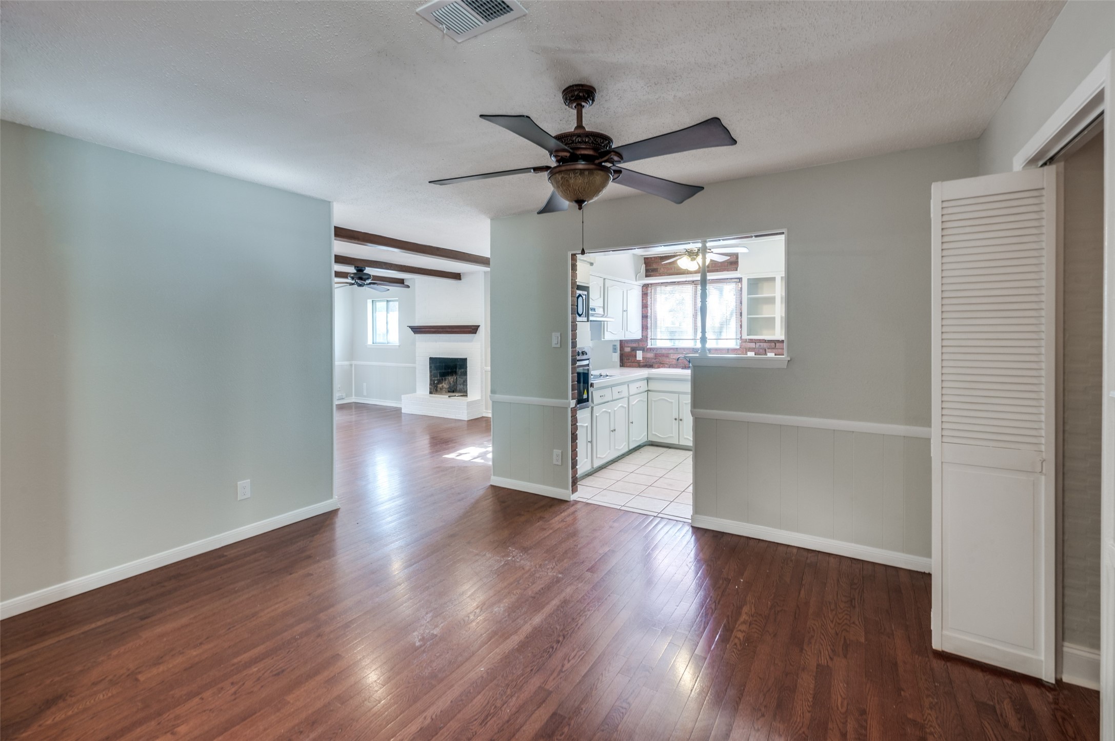 811 Buffalo Drive Arlington TX 76013