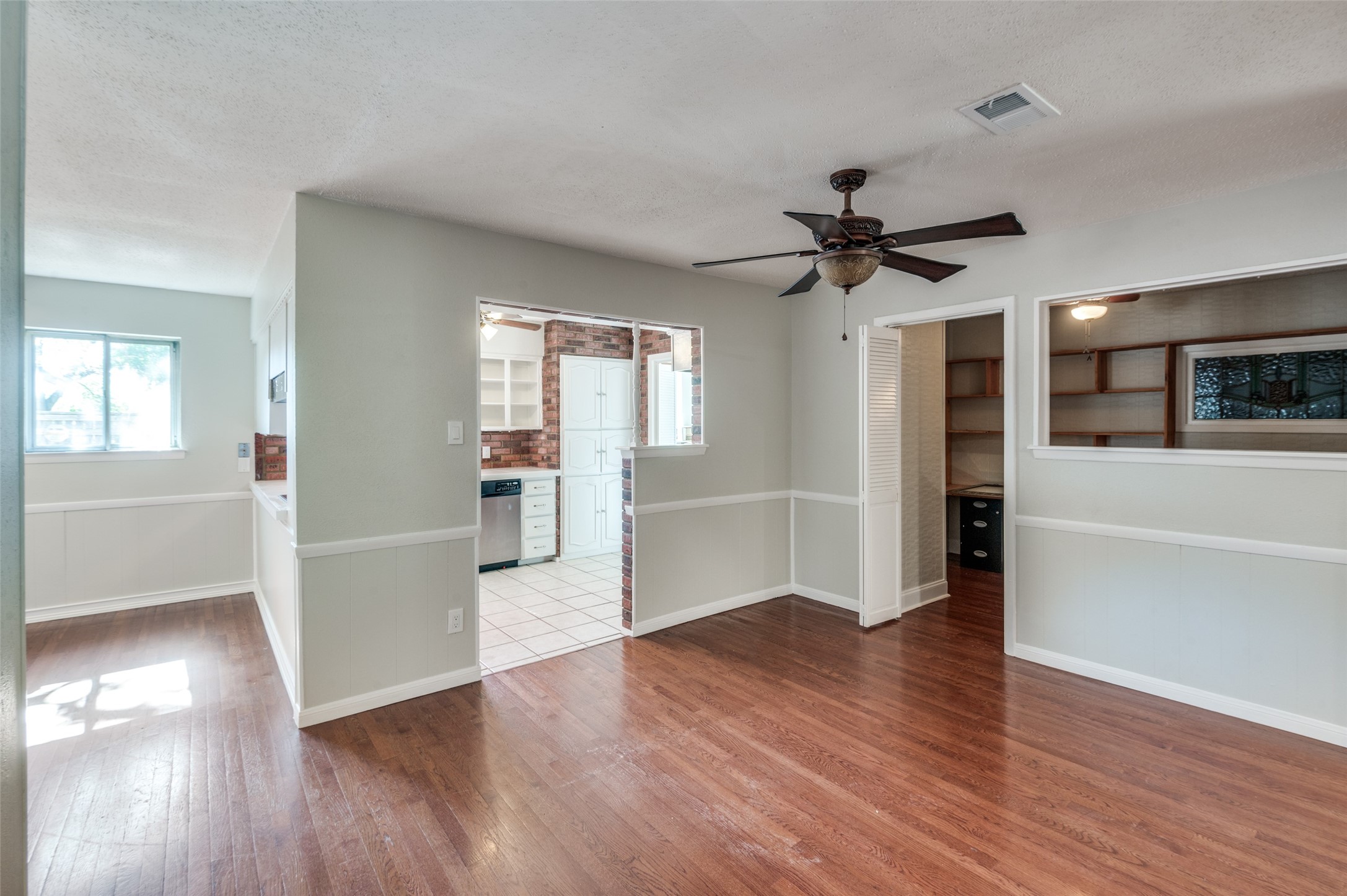 811 Buffalo Drive Arlington TX 76013